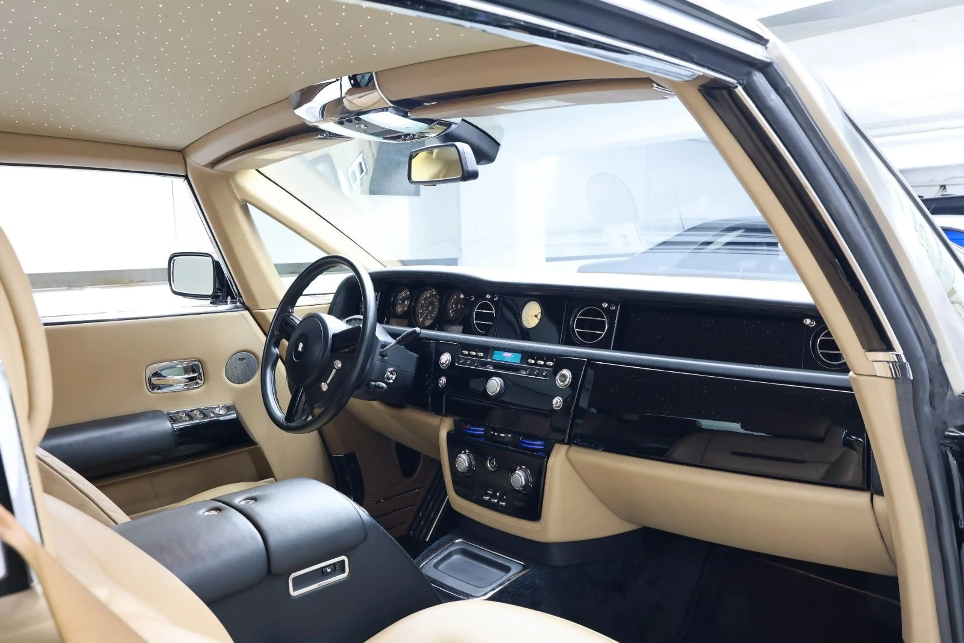 Rolls-Royce Phantom Coupé Starlight Carplay Service neu — photo 15