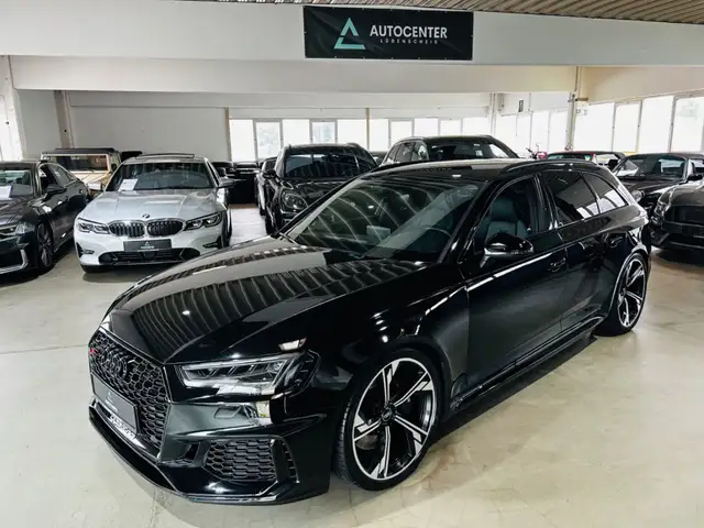 Audi RS4 Avant 2.9 TFSI quattro*Carbon*RS-Aga*B&O*