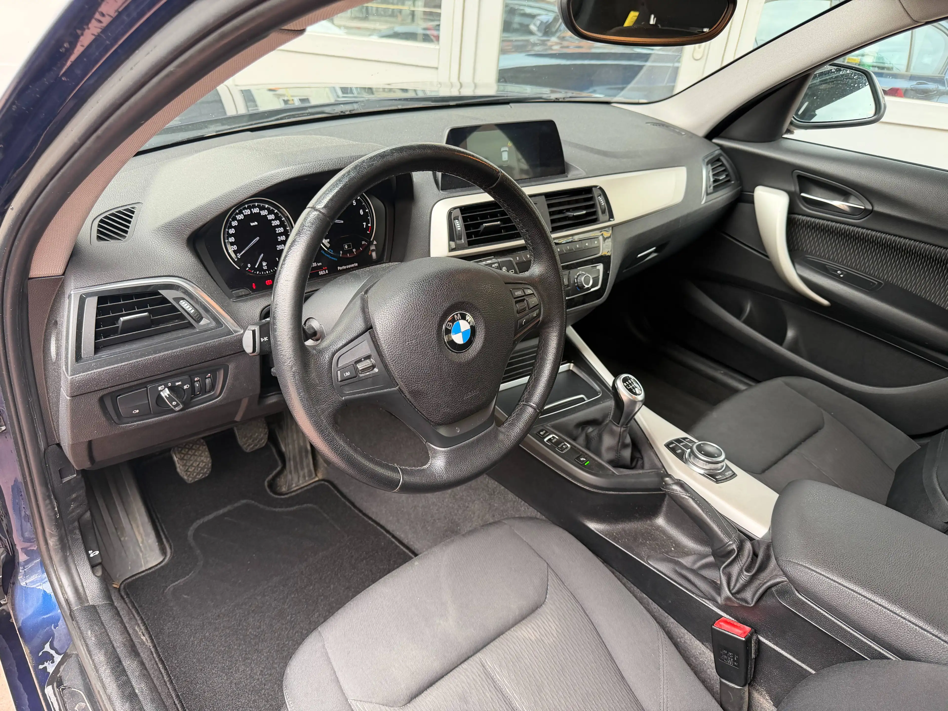 BMW 118 Garantie - Kit hiver Extra Inclus - Euro 6 - 2018 - FACELIFT - Navigation — photo 10