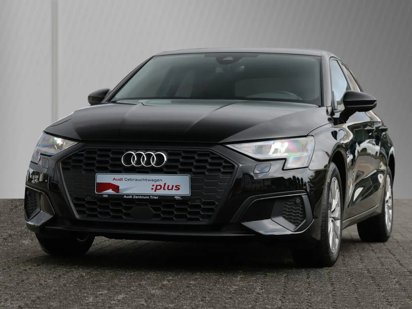 Audi A3 Sportback 40 TFSIe S-tronic S line Schwarz - 2