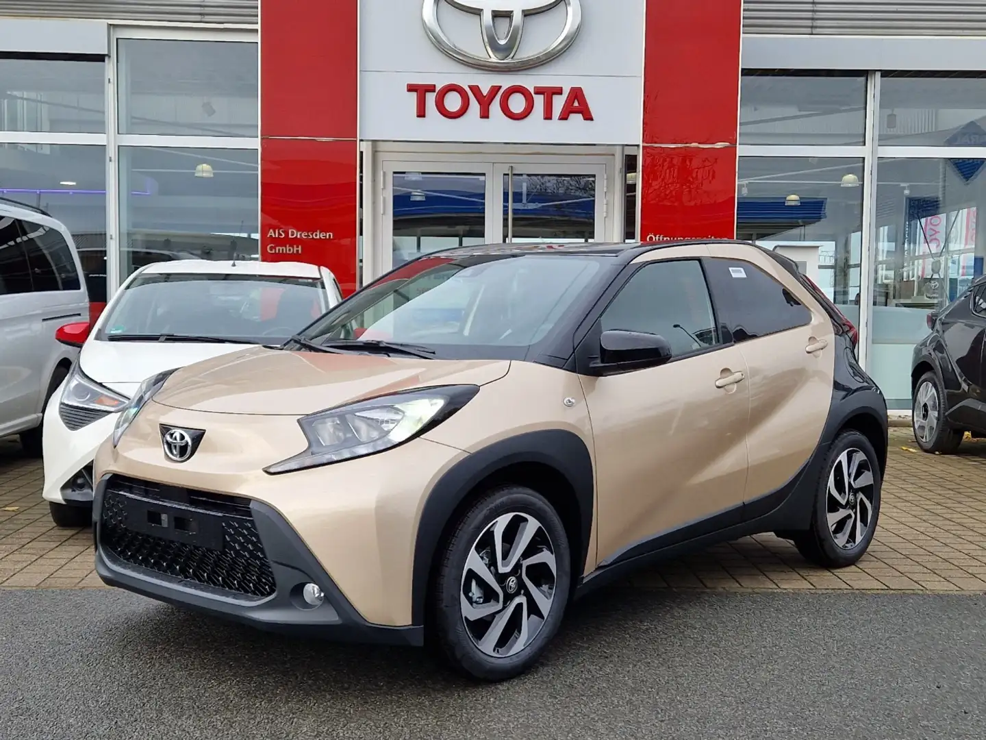 Toyota Aygo X 1,0l VVT-i Teamplayer Nero - 2