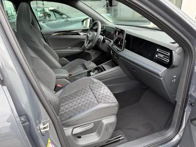 Volkswagen Tiguan view 11
