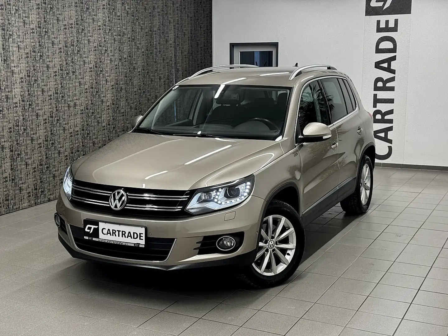 Volkswagen Tiguan 2,0 TDI SCR 4Motion Lounge DSG /LED/ NAVI/ RÜCK... Beige - 2