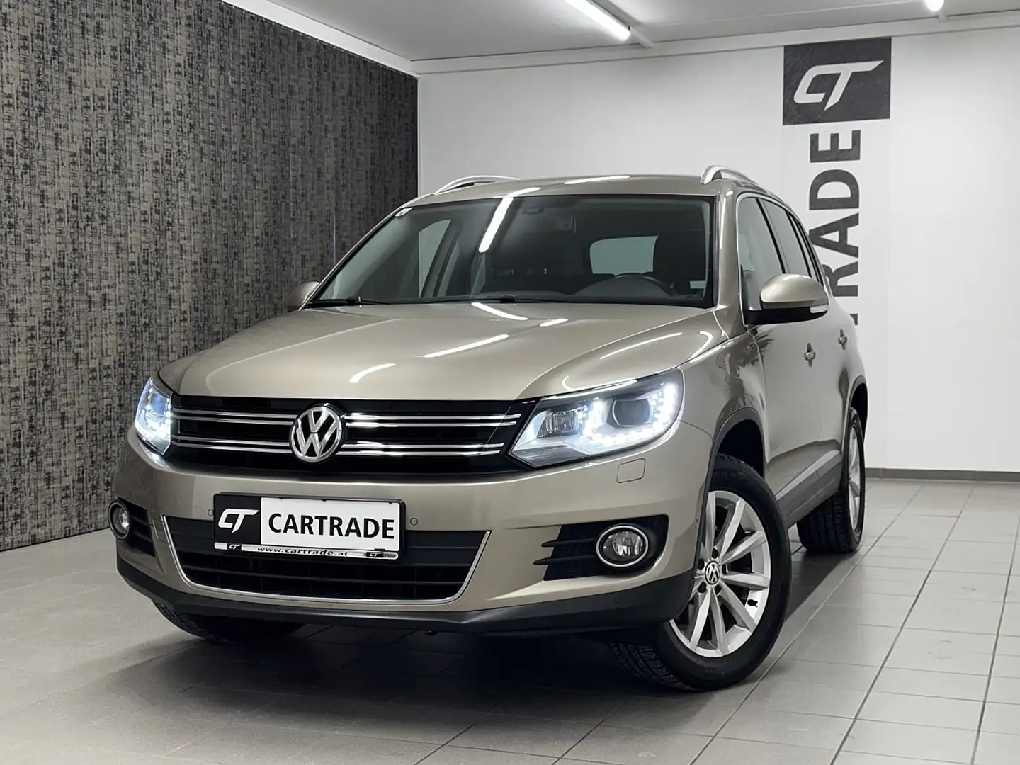 Volkswagen Tiguan 2,0 TDI SCR 4Motion Lounge DSG /LED/ NAVI/ RÜCK... Beige - 1