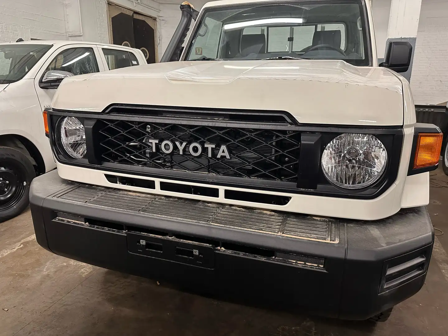 Toyota Land Cruiser lANDCRUISER 79 SIMPLE CABINE  4.2 Blanco - 2