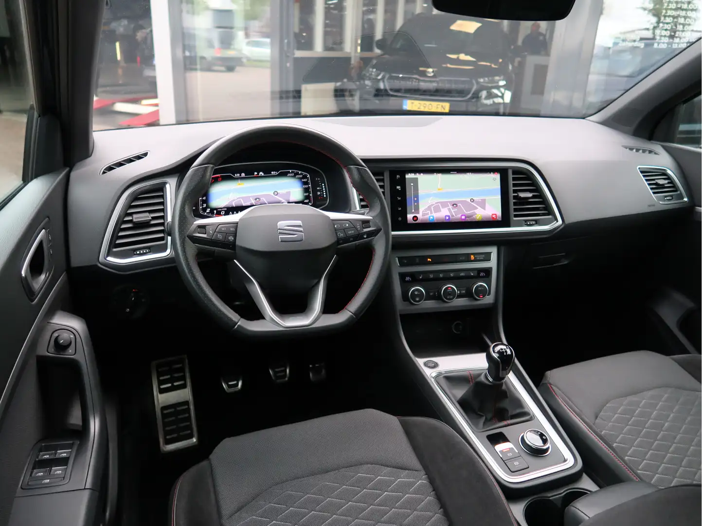 SEAT Ateca 1.0 TSI FR Business Intense | camera | virtual | s Grijs - 2