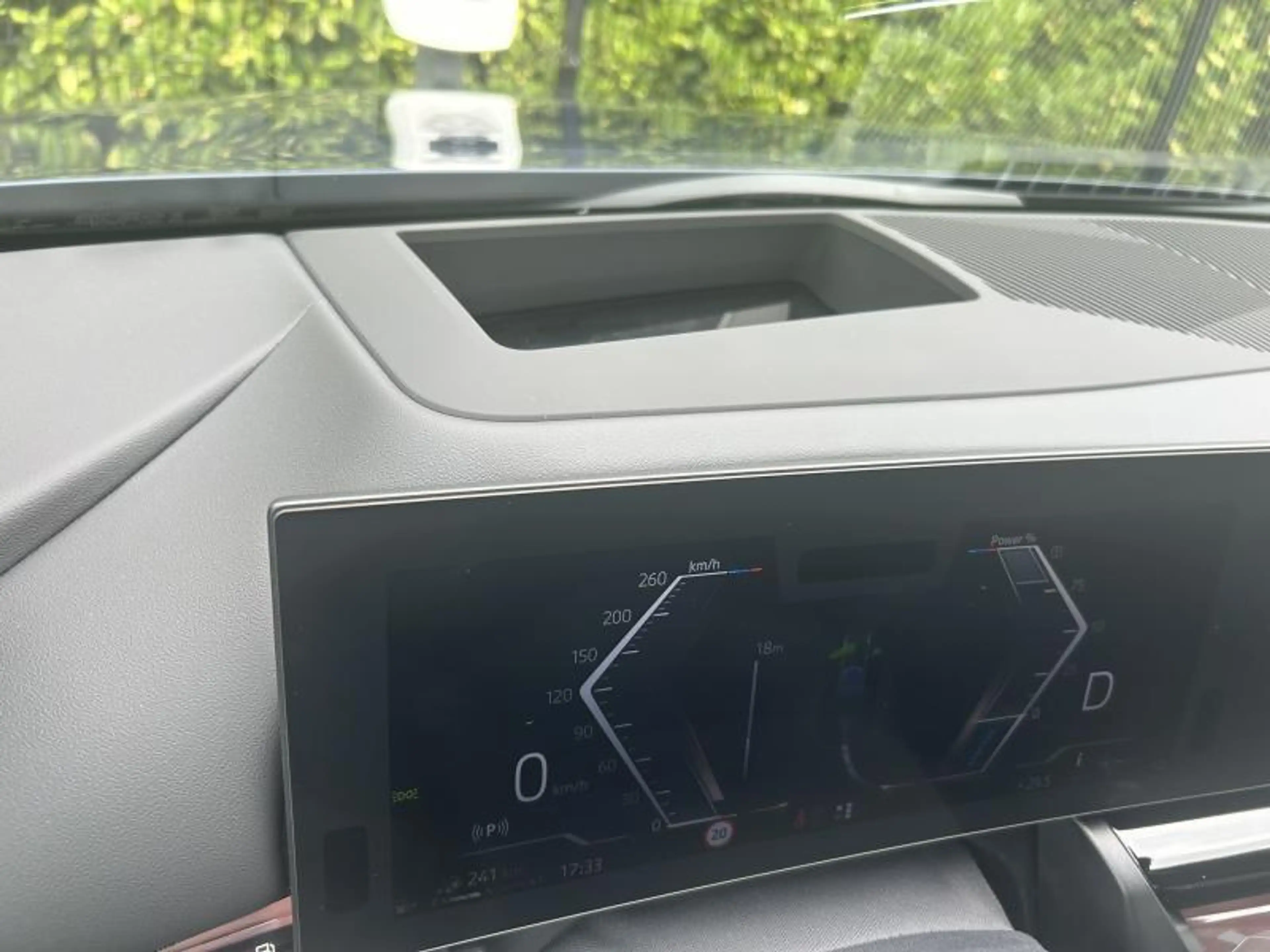 BMW 550 Touring — photo 13