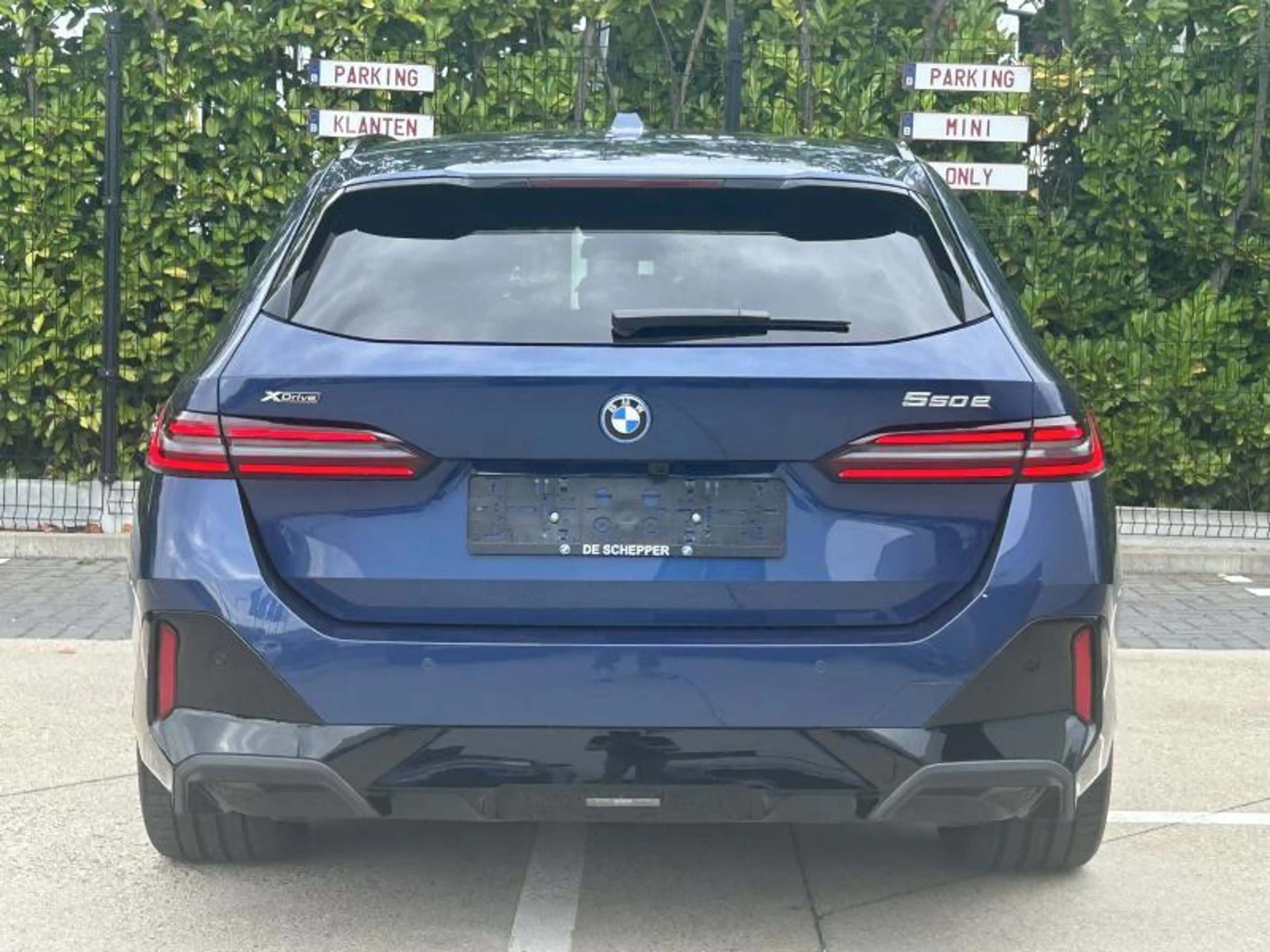 BMW 550 Touring — photo 4