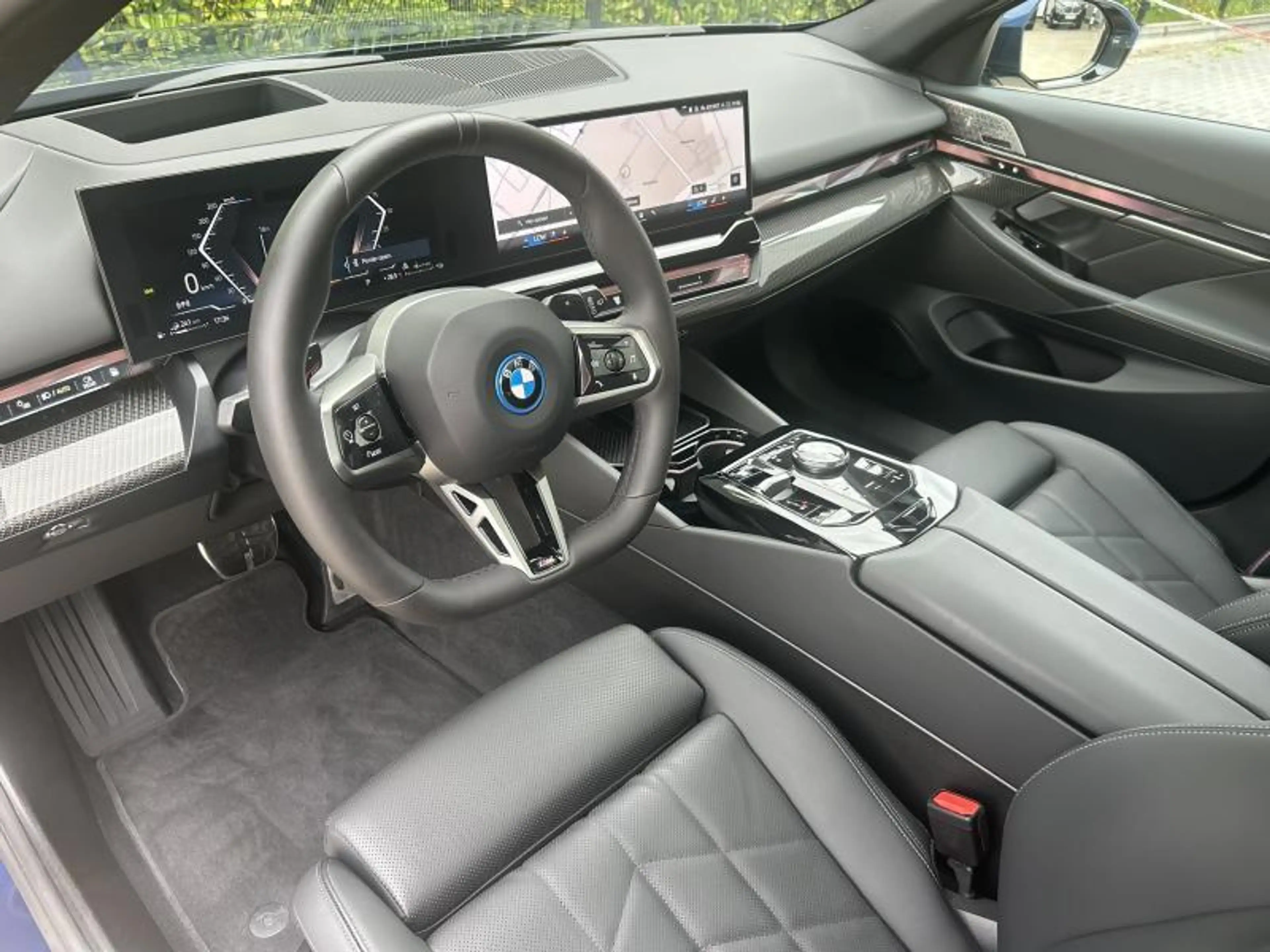 BMW 550 Touring — photo 6