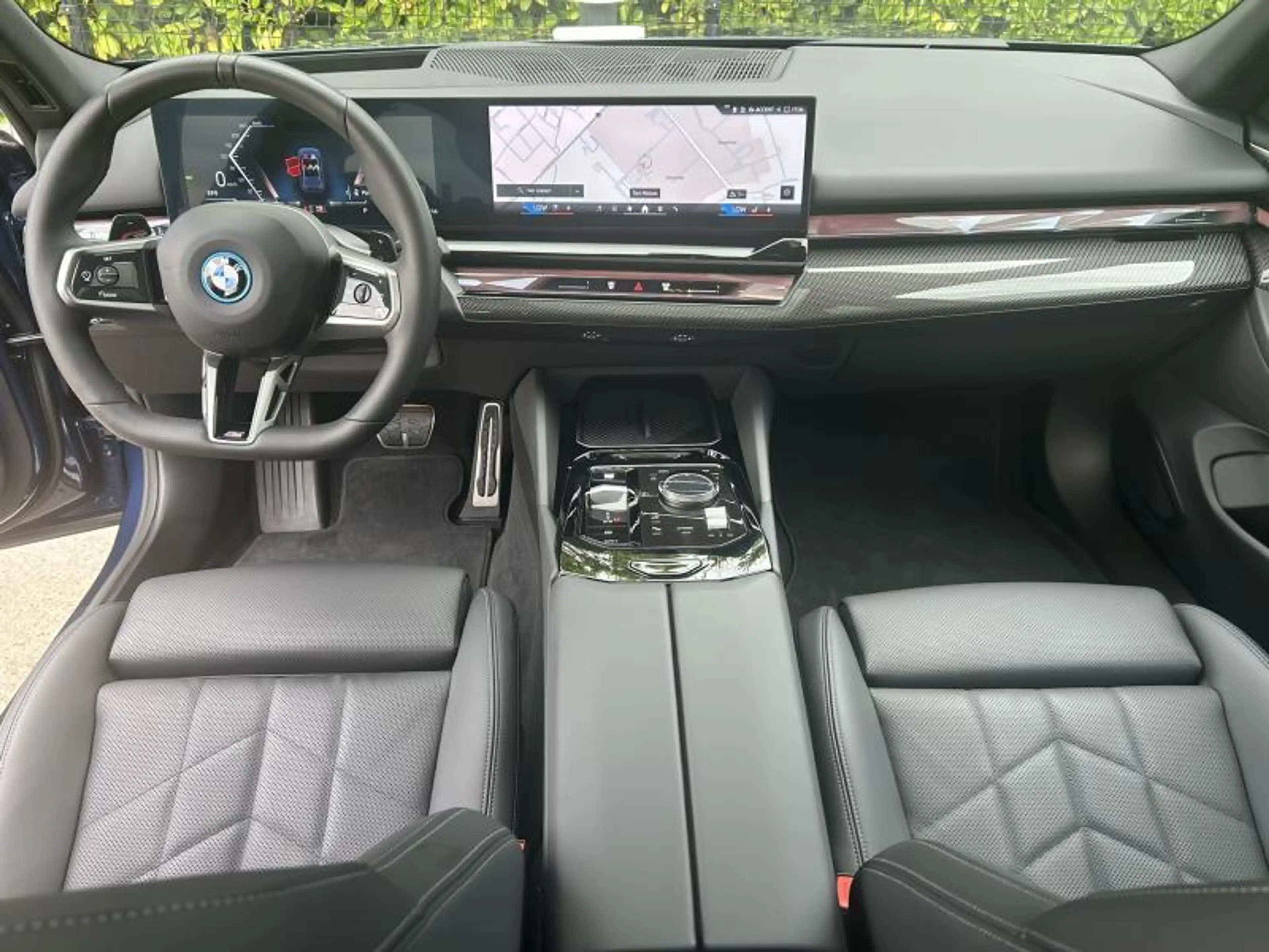 BMW 550 Touring — photo 7