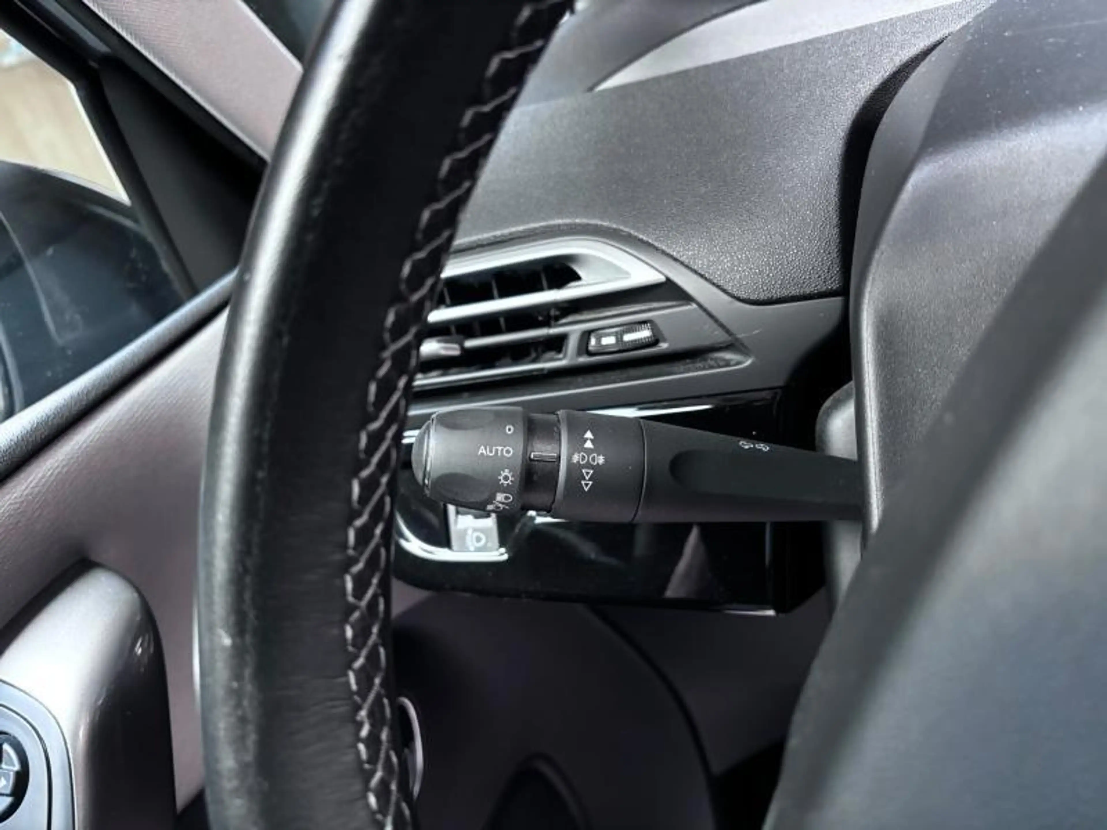 Citroen C4 Picasso Picasso II Shine — photo 14