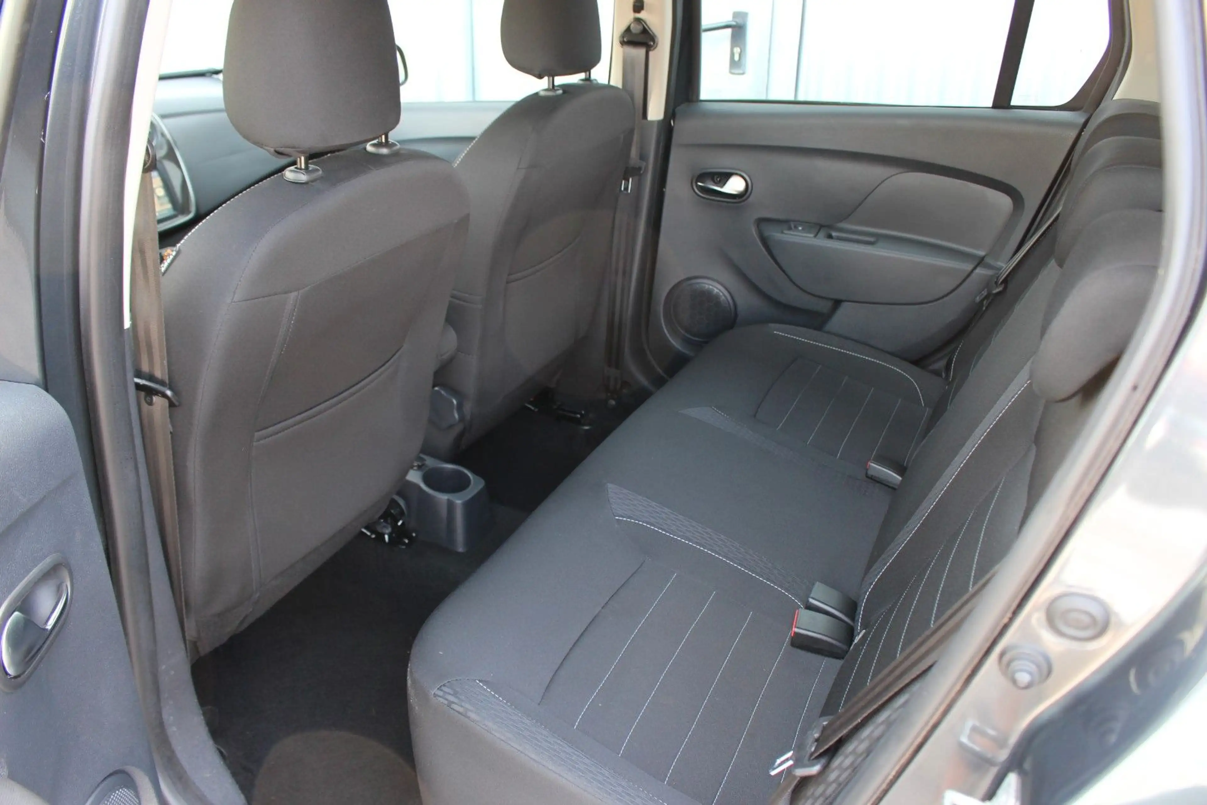 Dacia Logan MCV II Kombi Comfort Automatik+Navi+Kamera — photo 12