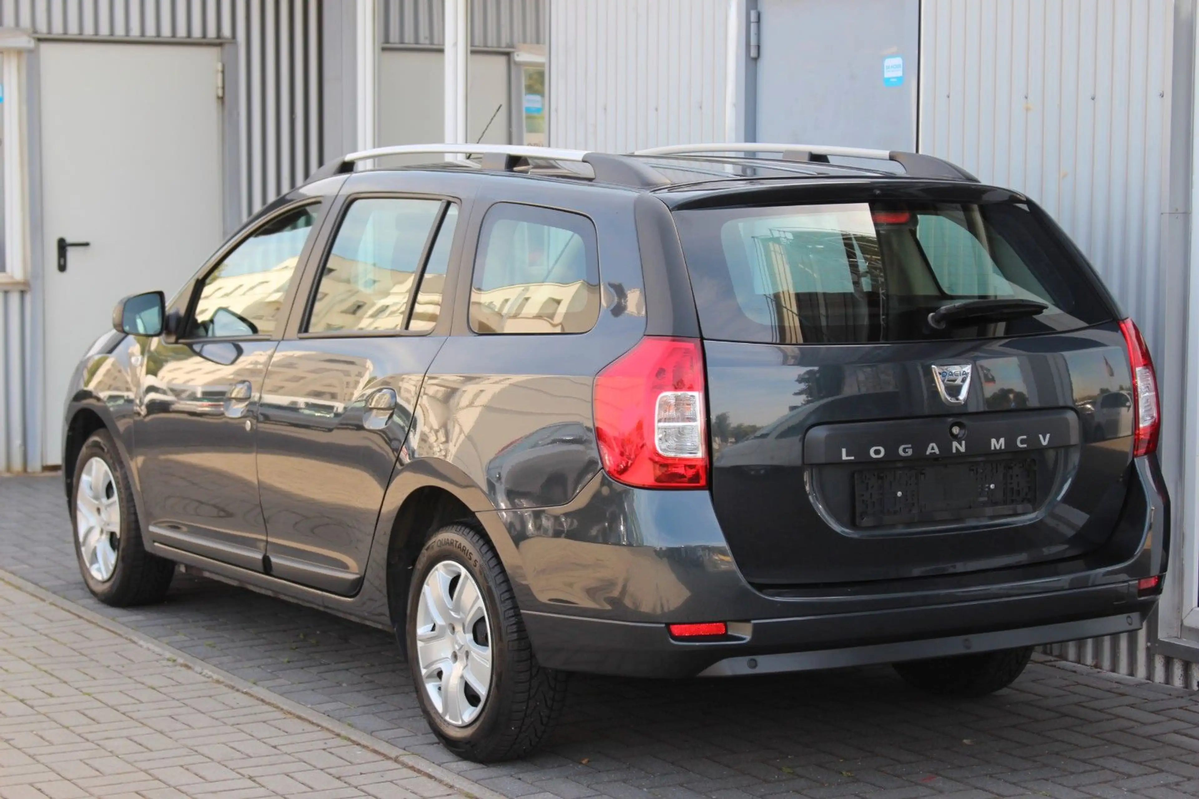 Dacia Logan MCV II Kombi Comfort Automatik+Navi+Kamera — photo 4