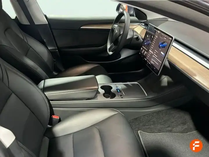 Tesla Model 3 2022, foto 13