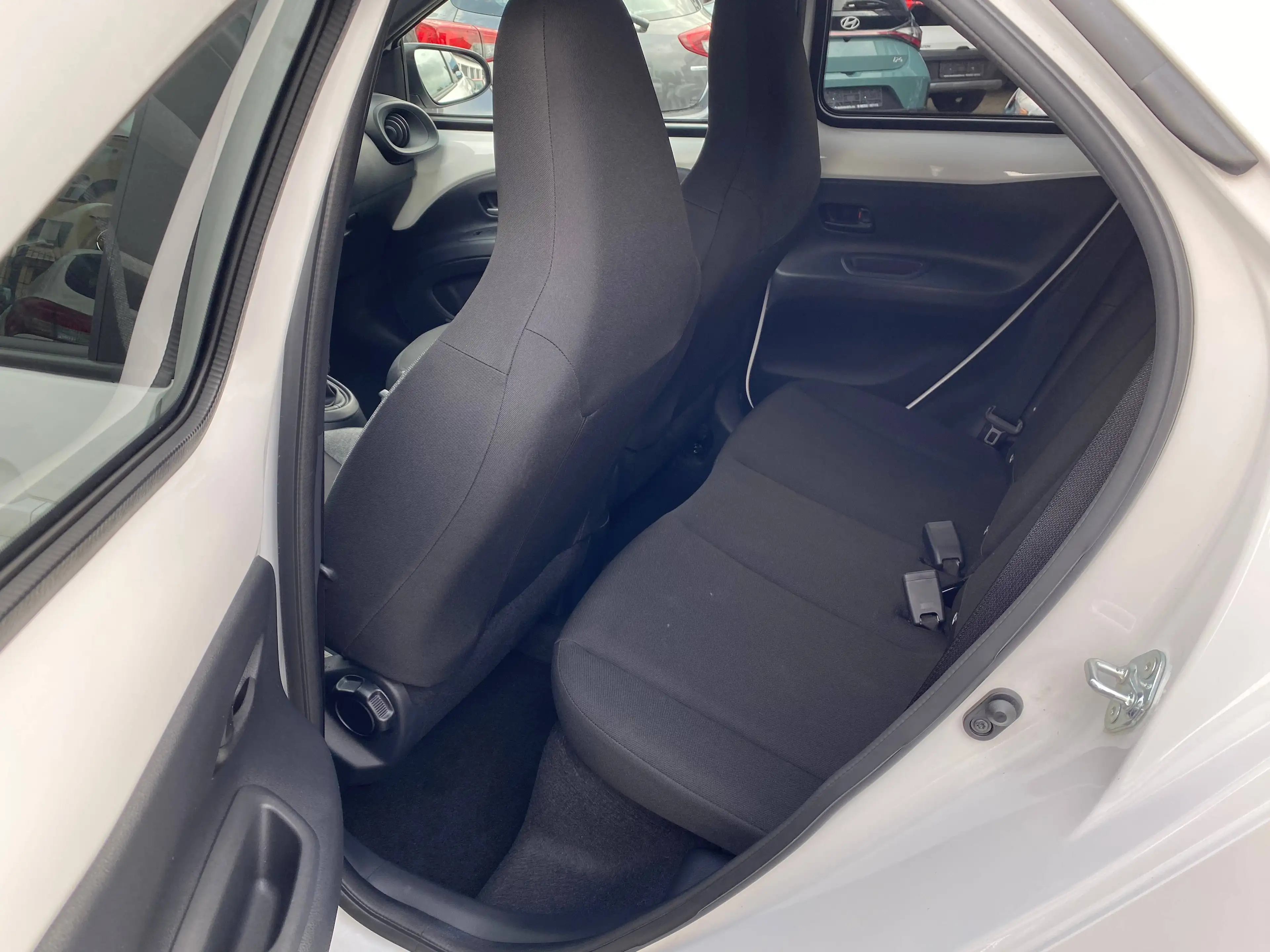 Toyota Aygo 17ALU*APPLE&ANDROID*KLIMAAT*RÜCKFAHRKAMERA*Sihz — photo 12