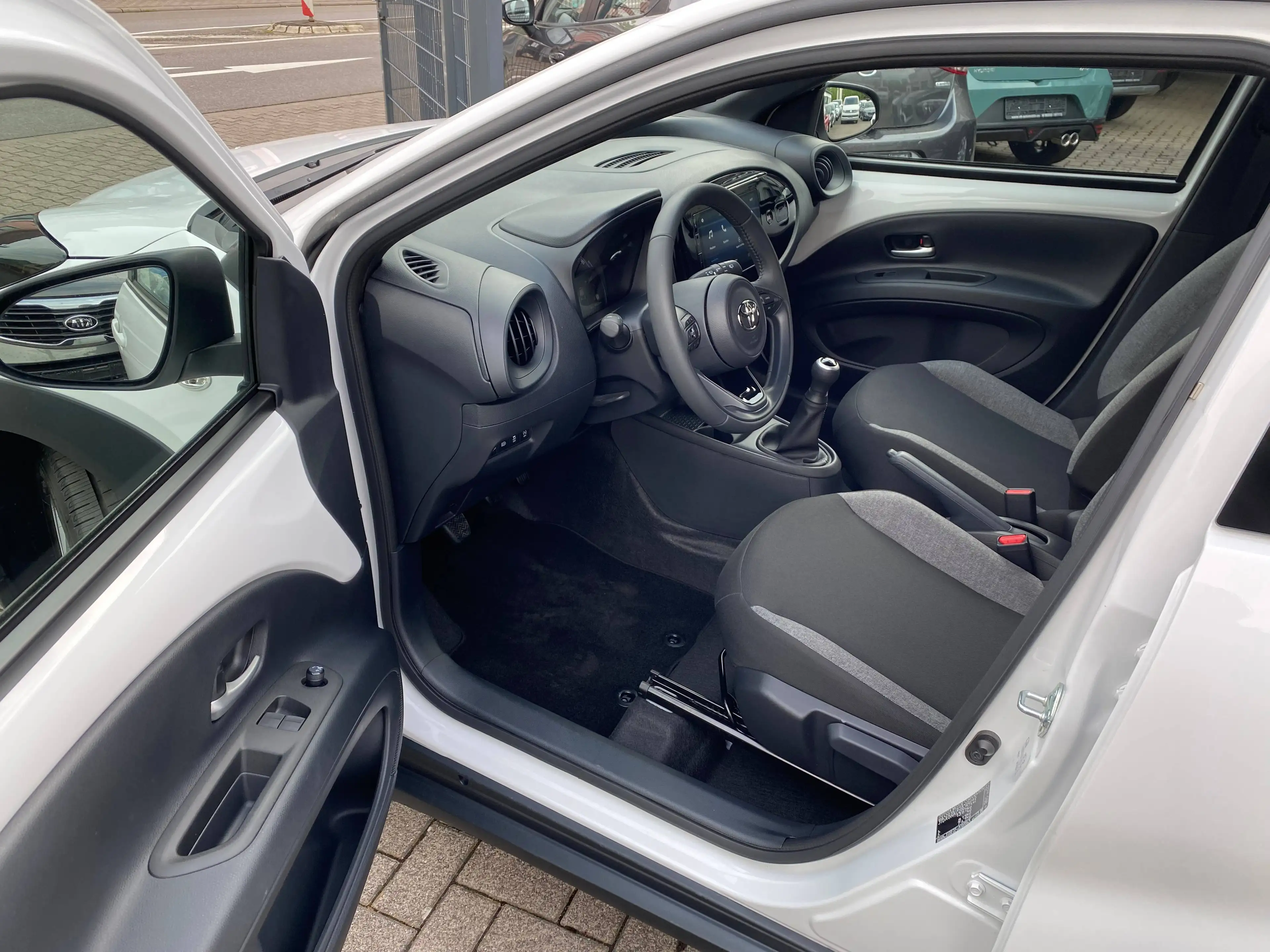 Toyota Aygo 17ALU*APPLE&ANDROID*KLIMAAT*RÜCKFAHRKAMERA*Sihz — photo 13