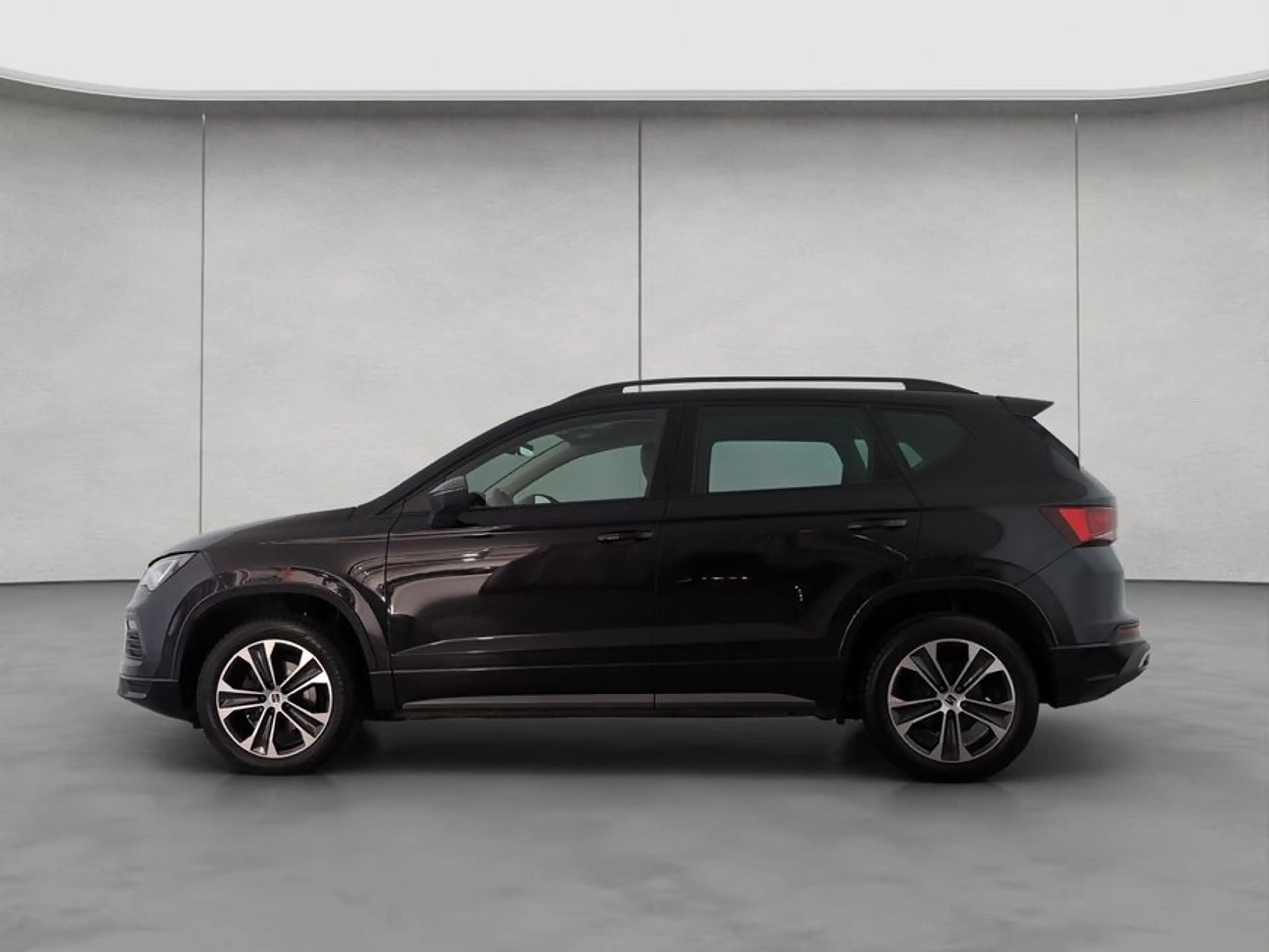 SEAT Ateca 1.5 TSI ACT OPF FR NAVI+LED+BEATS+SHZ+PDC — photo 2