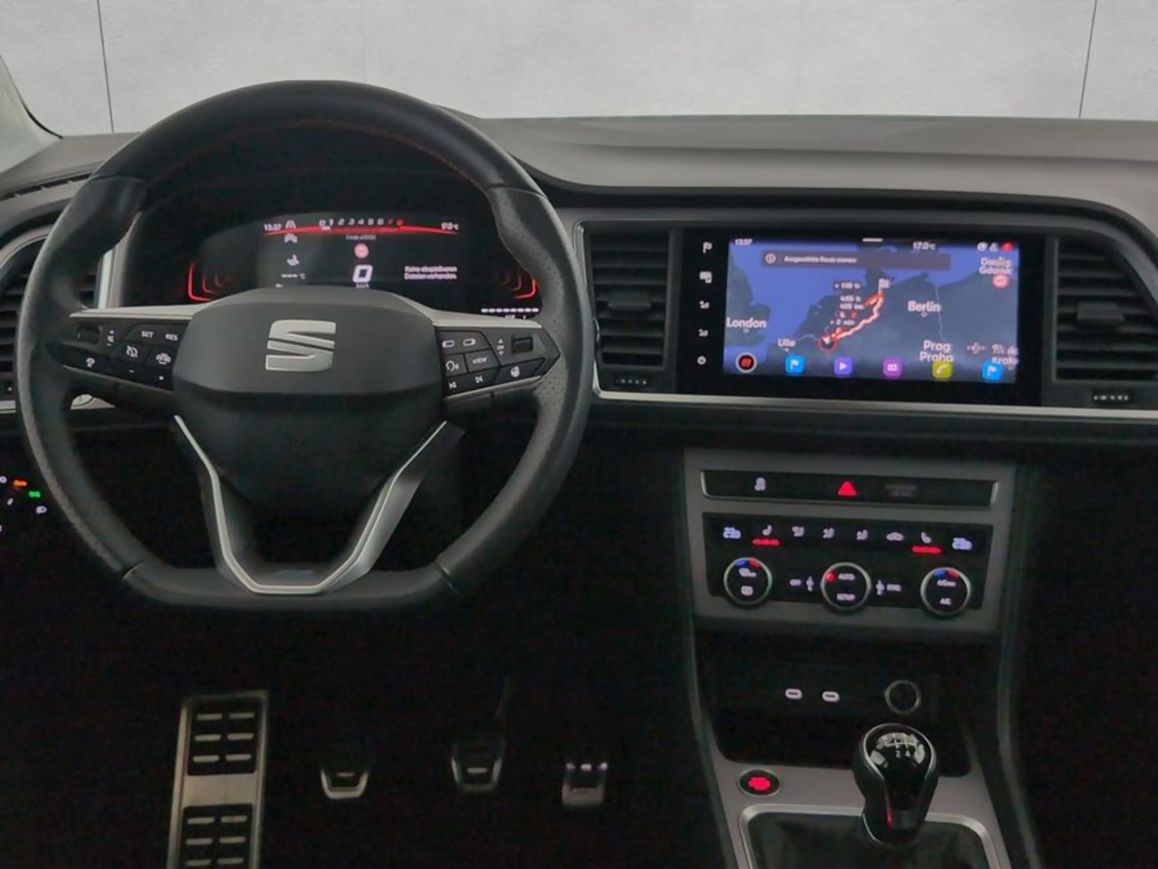 SEAT Ateca 1.5 TSI ACT OPF FR NAVI+LED+BEATS+SHZ+PDC — photo 12