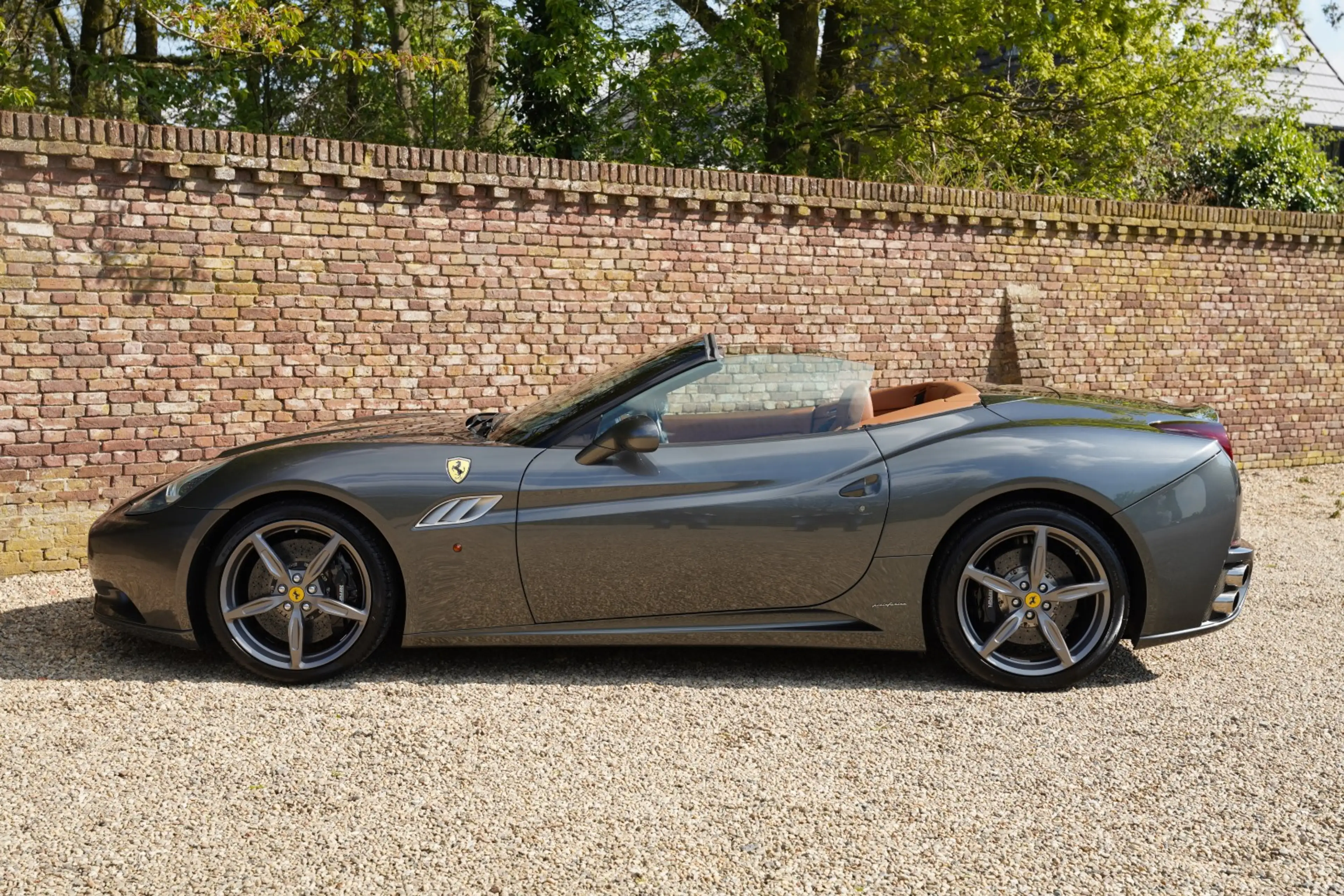 Ferrari California 4.3 Ferrari dealer and renowned specialist maintai — photo 14
