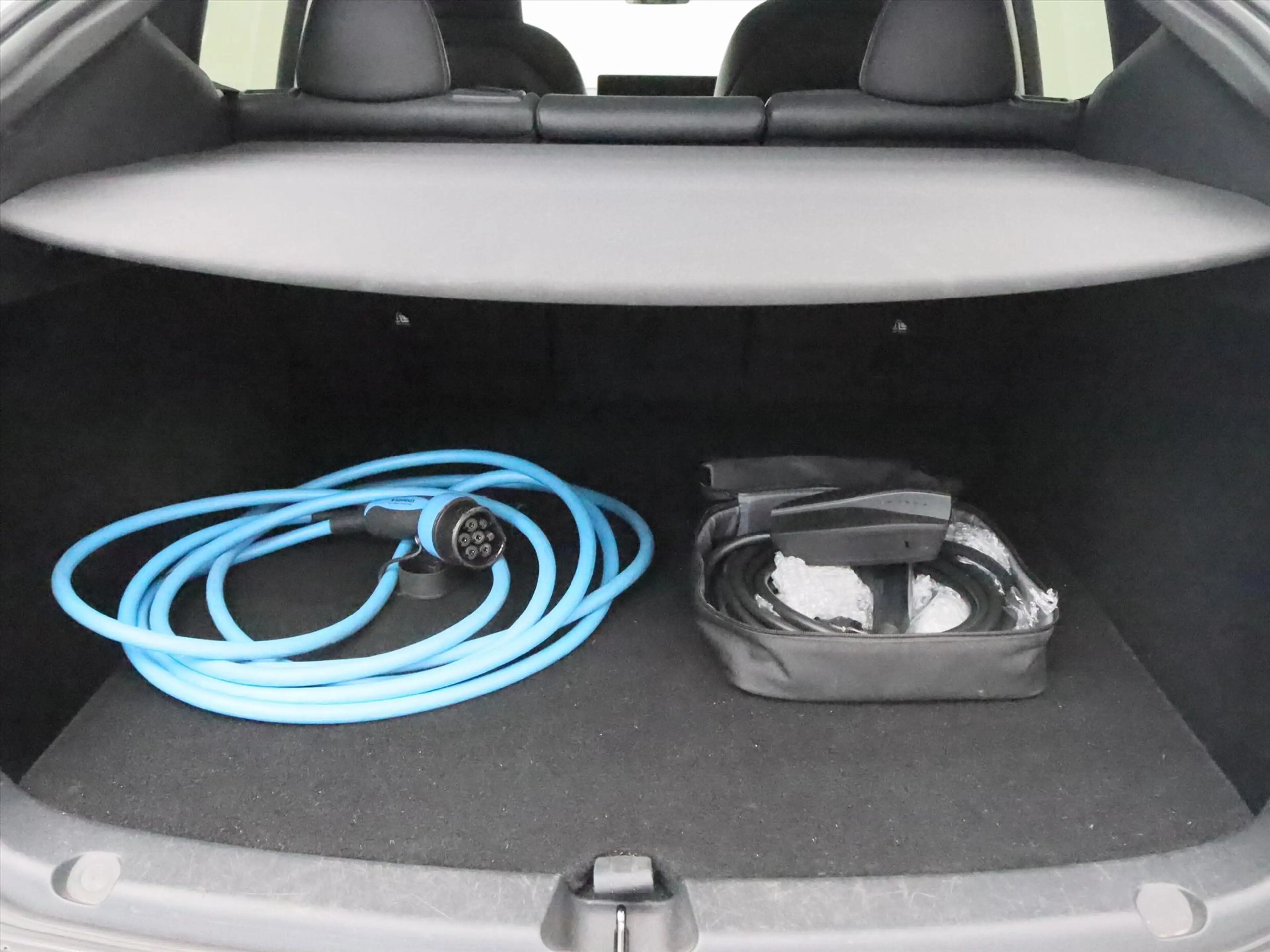 Tesla Model Y Long Range AWD 75kWh 351pk 91.8% SoH [ TREKHAAK+AM — photo 27