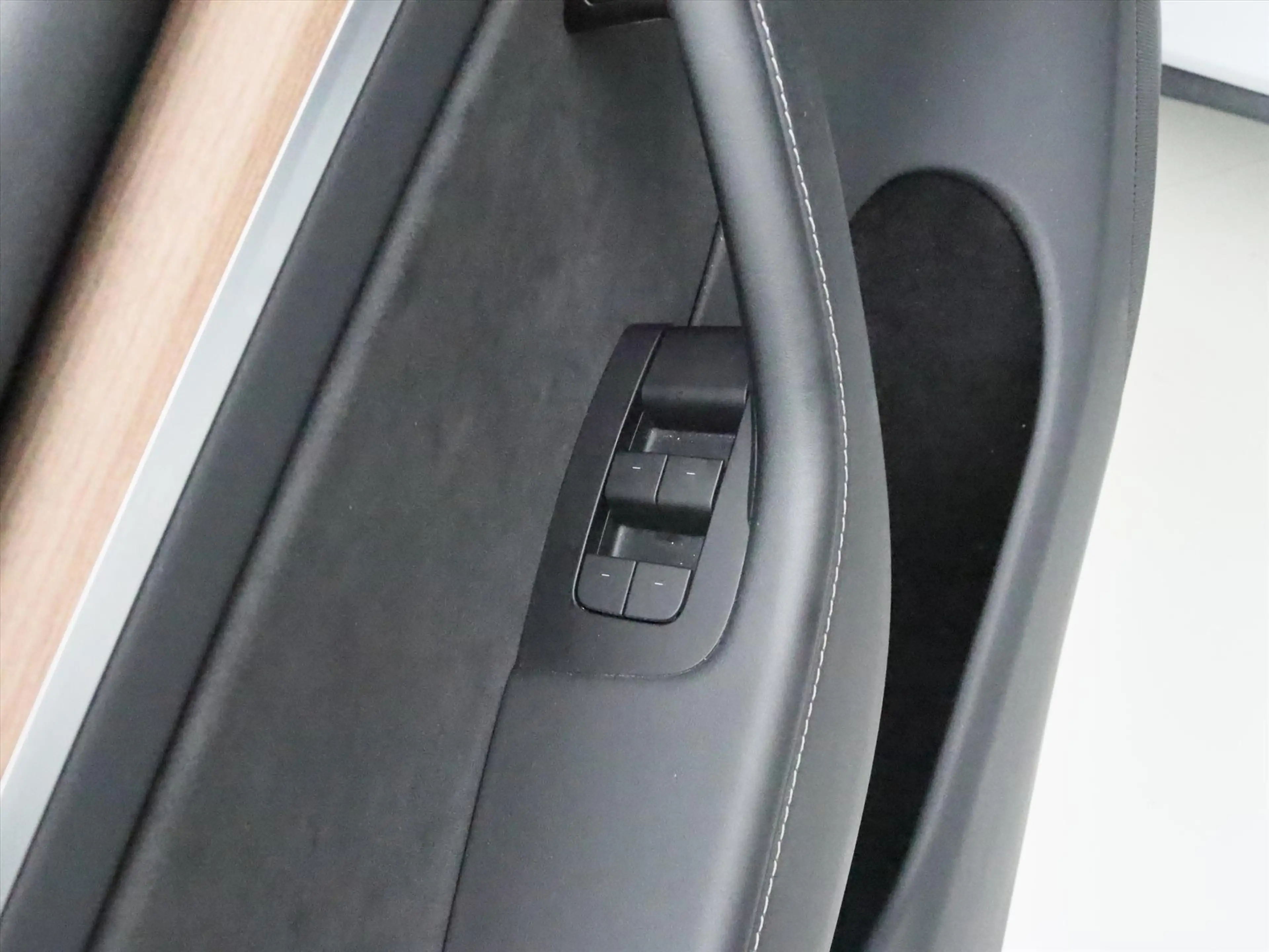 Tesla Model Y Long Range AWD 75kWh 351pk 91.8% SoH [ TREKHAAK+AM — photo 29