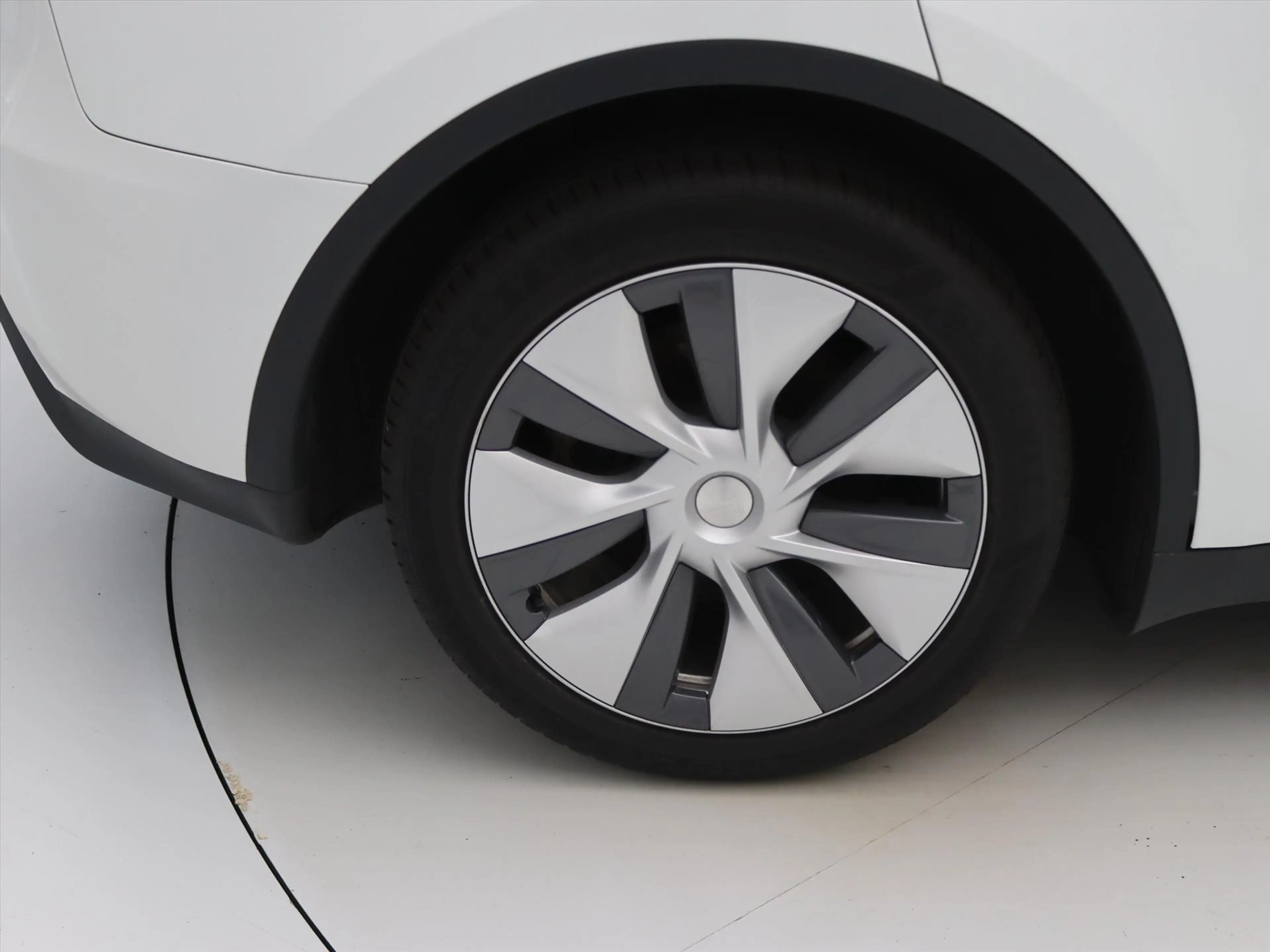 Tesla Model Y Long Range AWD 75kWh 351pk 91.8% SoH [ TREKHAAK+AM — photo 11
