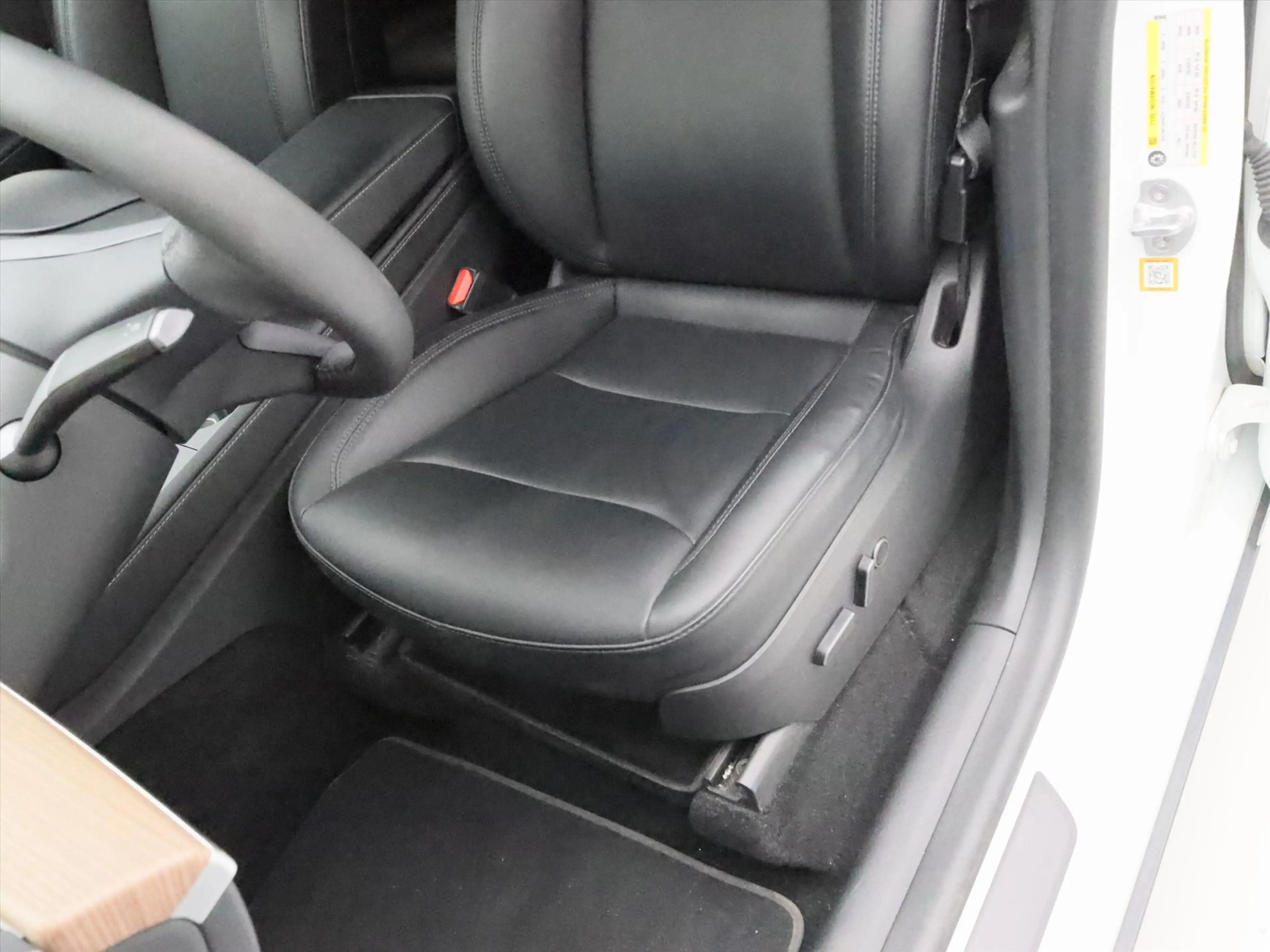 Tesla Model Y Long Range AWD 75kWh 351pk 91.8% SoH [ TREKHAAK+AM — photo 20