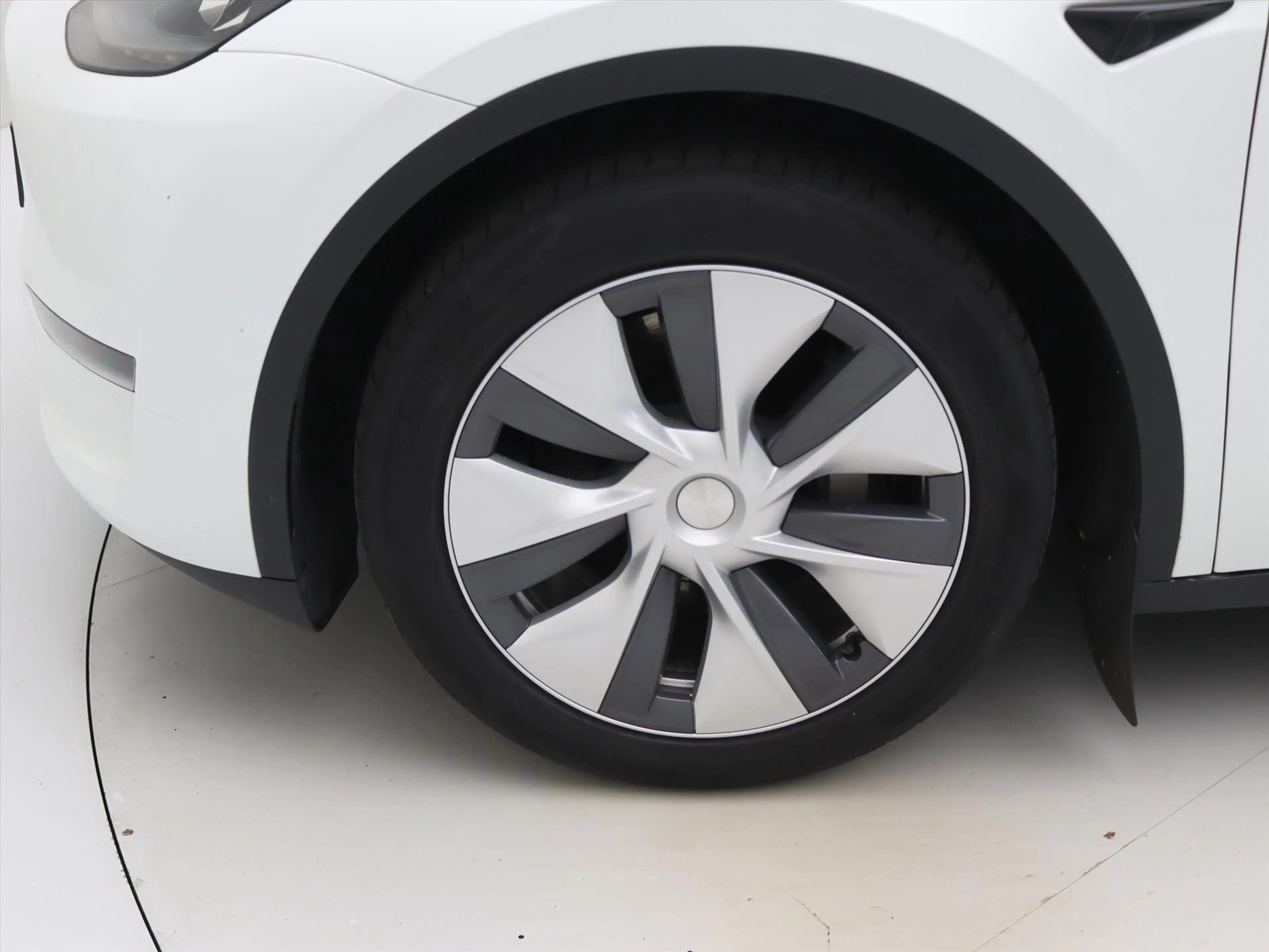 Tesla Model Y Long Range AWD 75kWh 351pk 91.8% SoH [ TREKHAAK+AM — photo 13