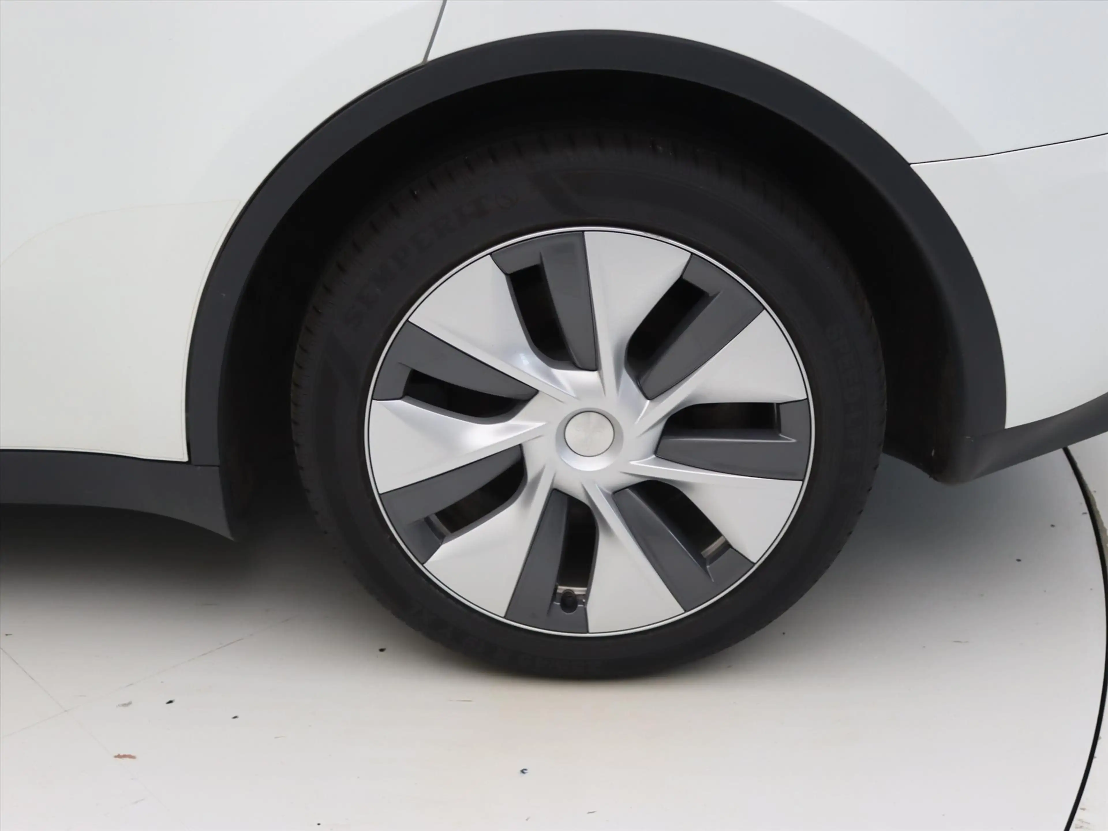 Tesla Model Y Long Range AWD 75kWh 351pk 91.8% SoH [ TREKHAAK+AM — photo 14