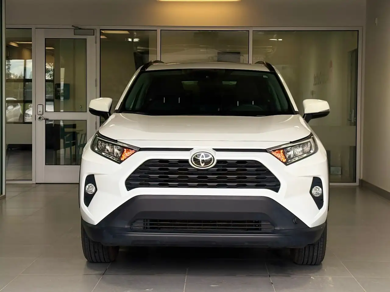 Toyota RAV 4 снимка Toyota RAV 4