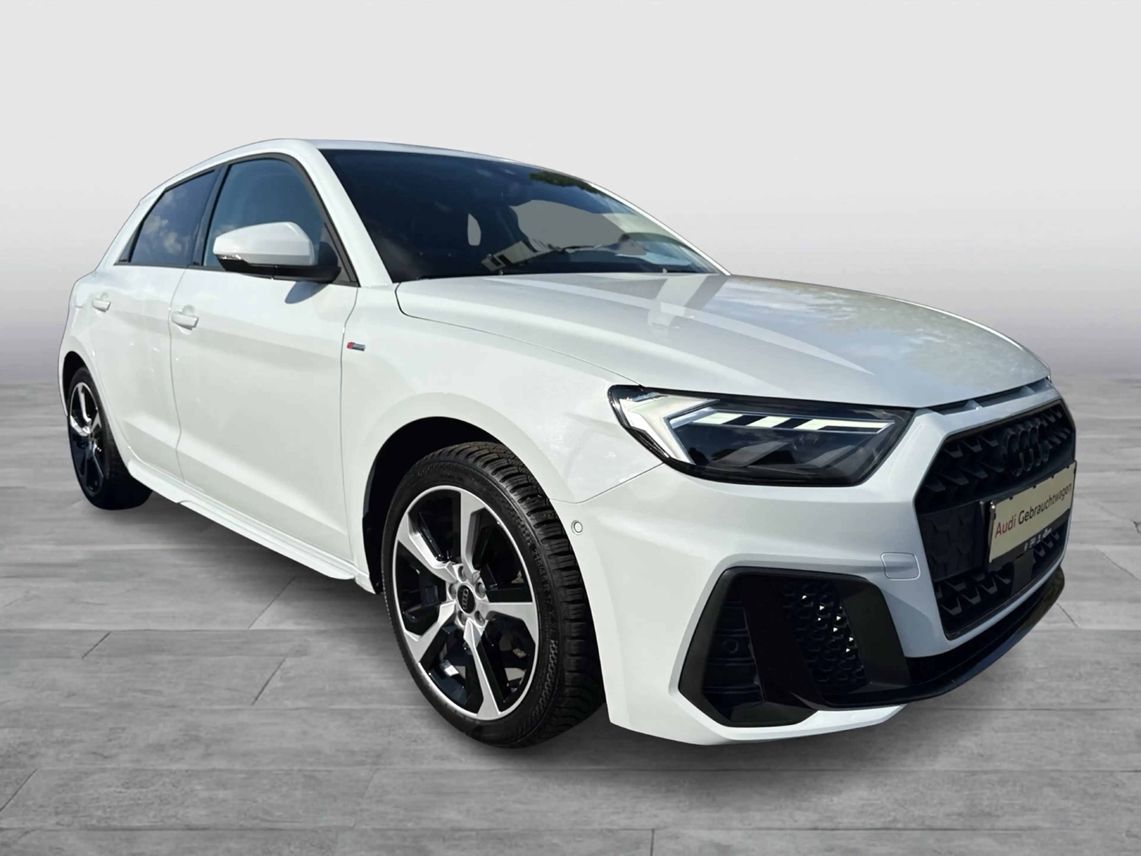 Audi A1 Sportback 25 TFSI S line — photo 4