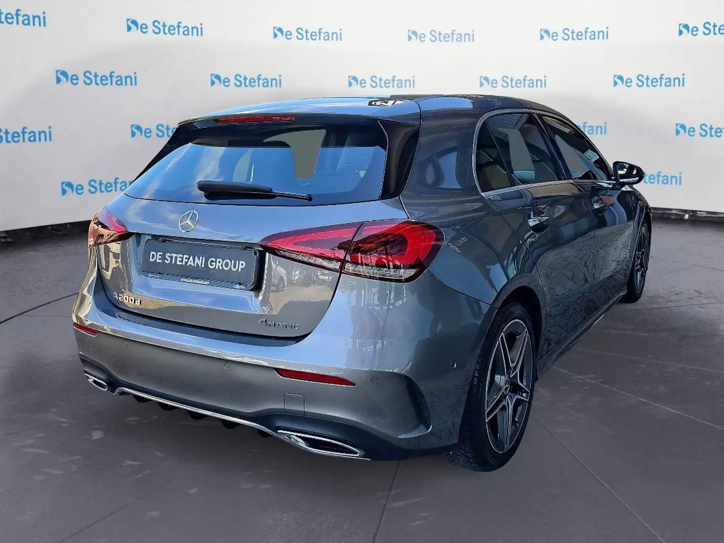 Mercedes-Benz A 200 A 200 d 4Matic Premium Grigio - 2