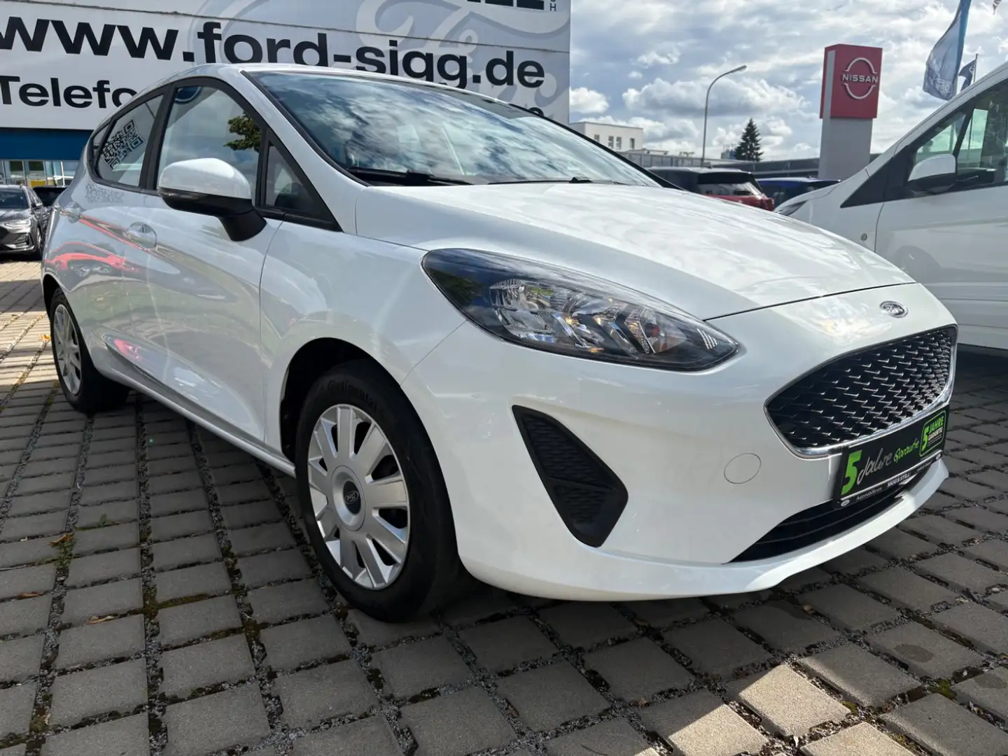 Ford Fiesta 1.1 Cool&Connect NAVI*KLIMA*SPUR*PDC*TEMP Wit - 2