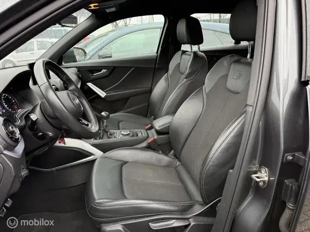 Audi Q2 view 4