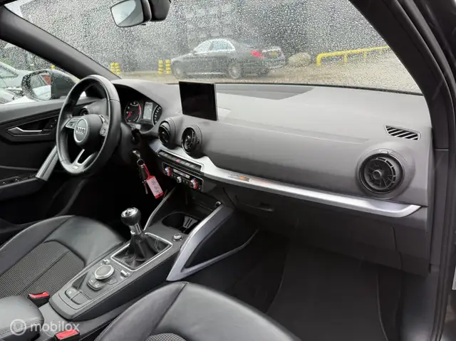 Audi Q2 view 13