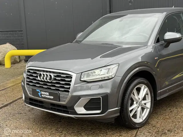 Audi Q2 view 6