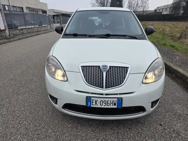 Lancia Ypsilon 1.2 8v Platinum 69cv