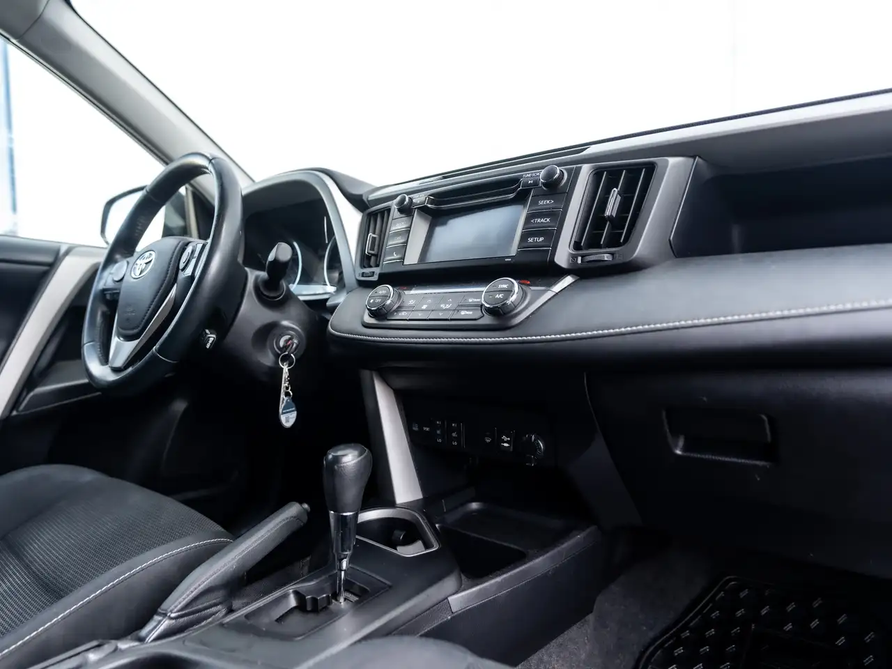 Toyota RAV 4 снимка Toyota RAV 4