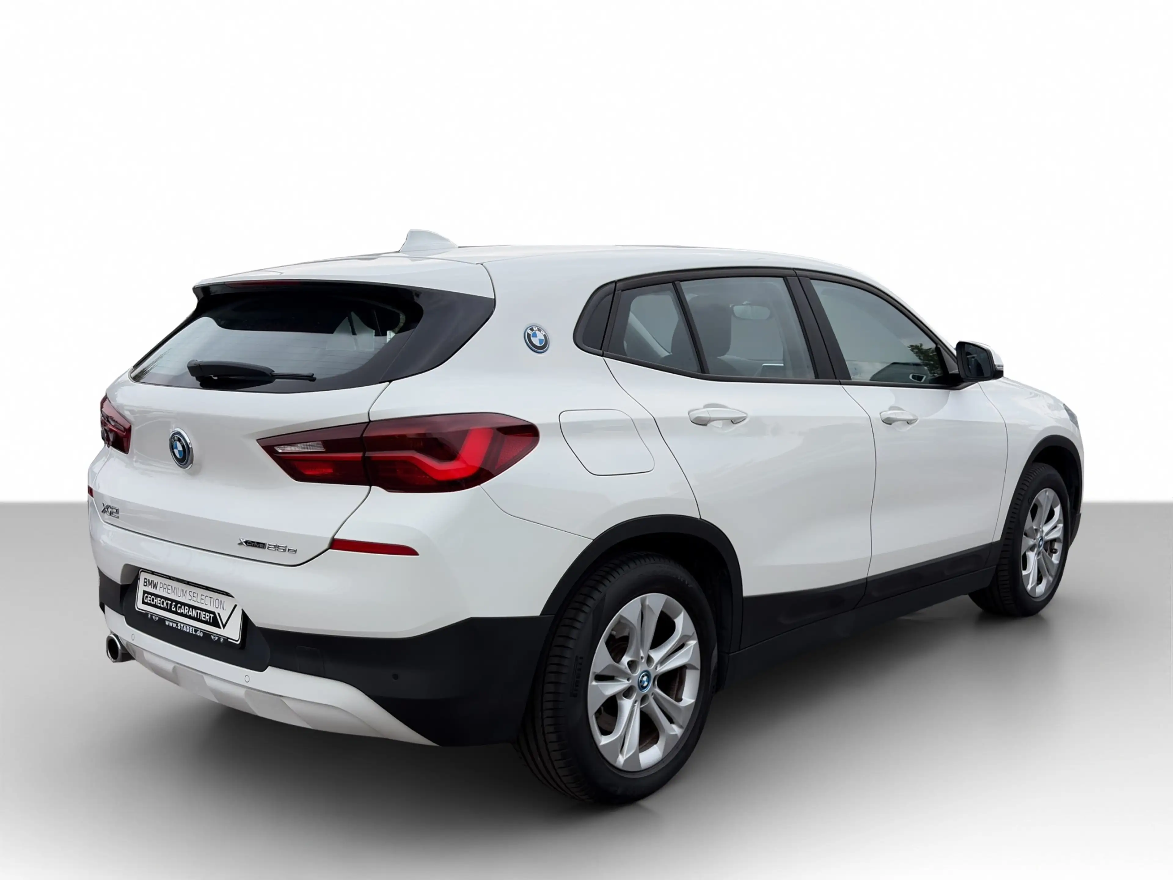 BMW X2 xDrive25e — photo 7
