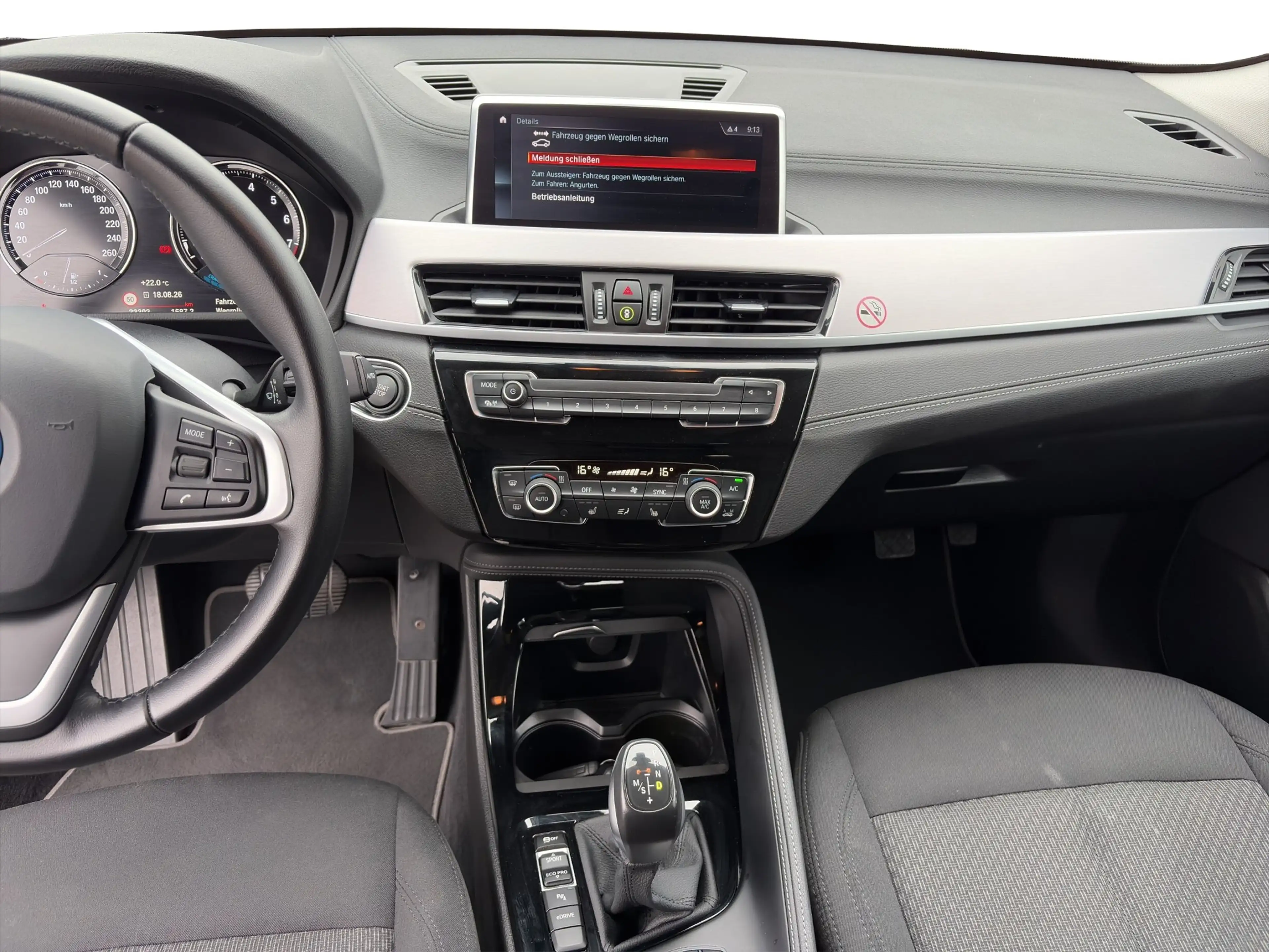 BMW X2 xDrive25e — photo 10