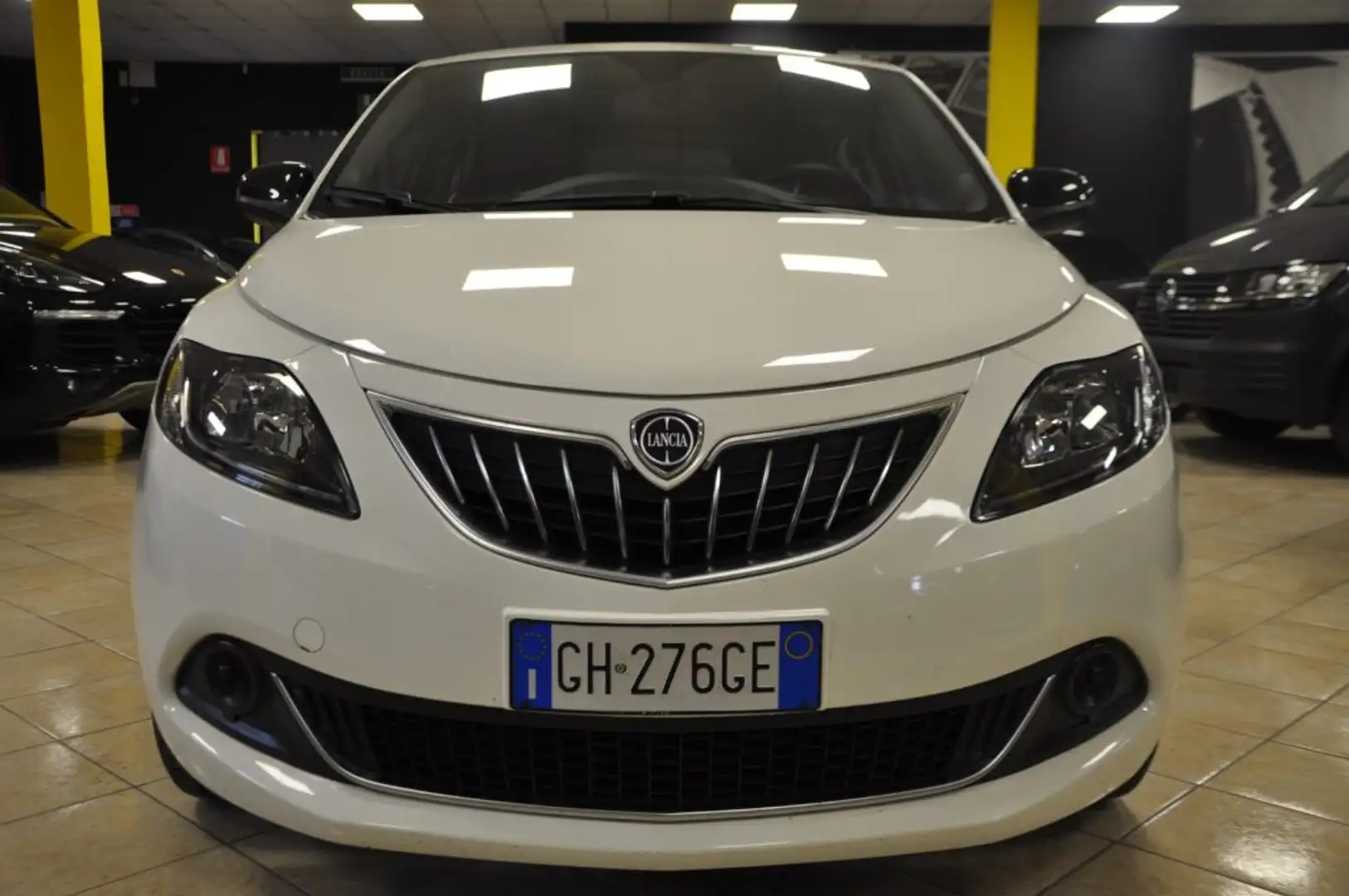 Lancia Ypsilon 1.0 5 porte S&S Hybrid*PREZZO REALE* Bianco - 2