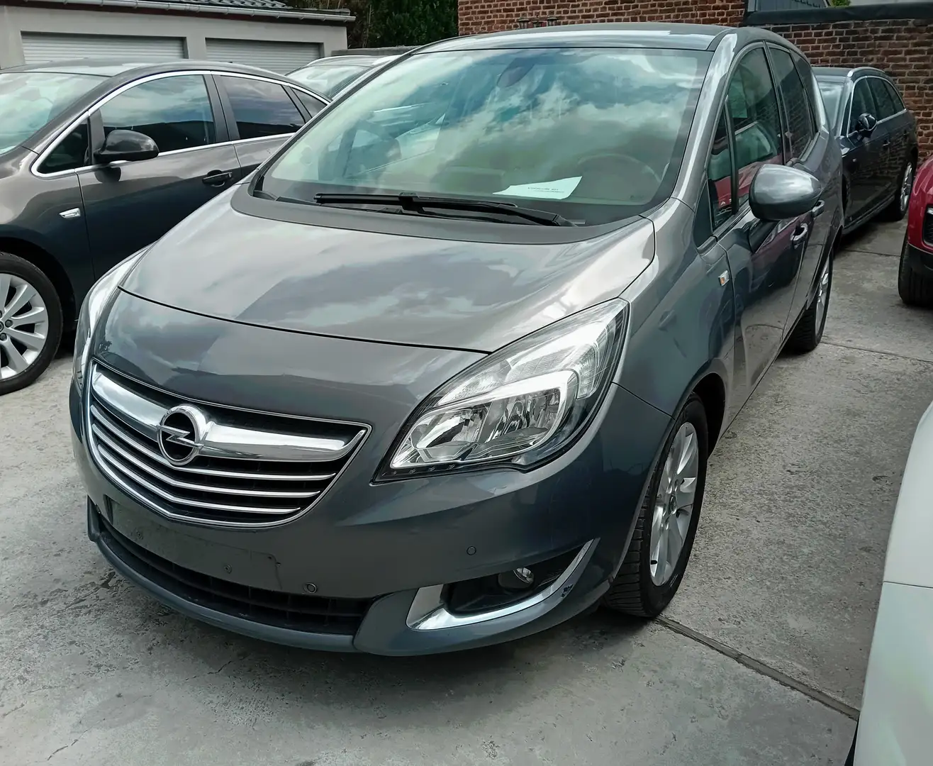 Opel Meriva 1.6 CDTi ecoFLEX Toit Panoramique Caméra EURO6B Gris - 1