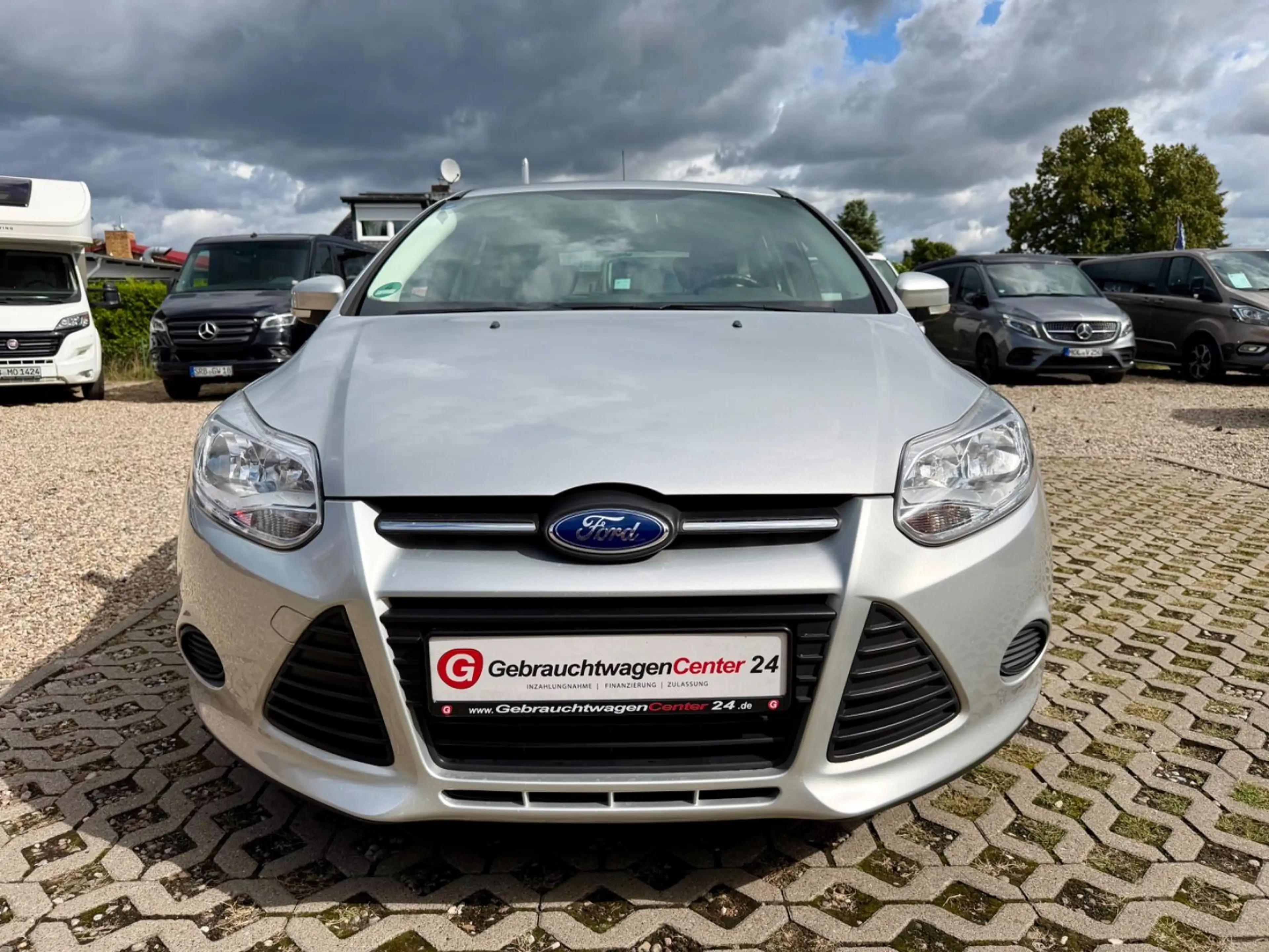 Ford Focus Lim. Ambiente, Allwetter, Klima, PDC — photo 5