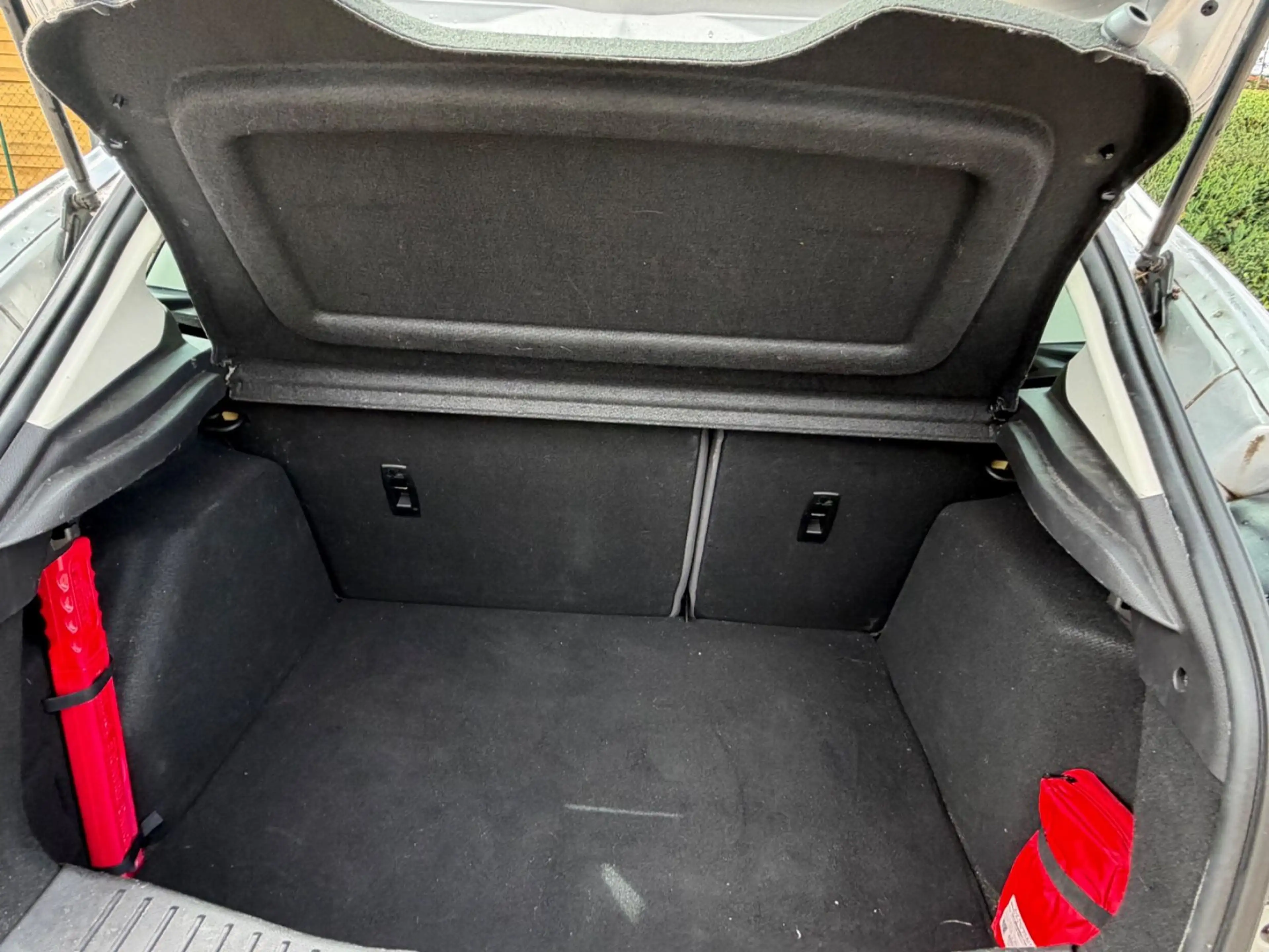 Ford Focus Lim. Ambiente, Allwetter, Klima, PDC — photo 15