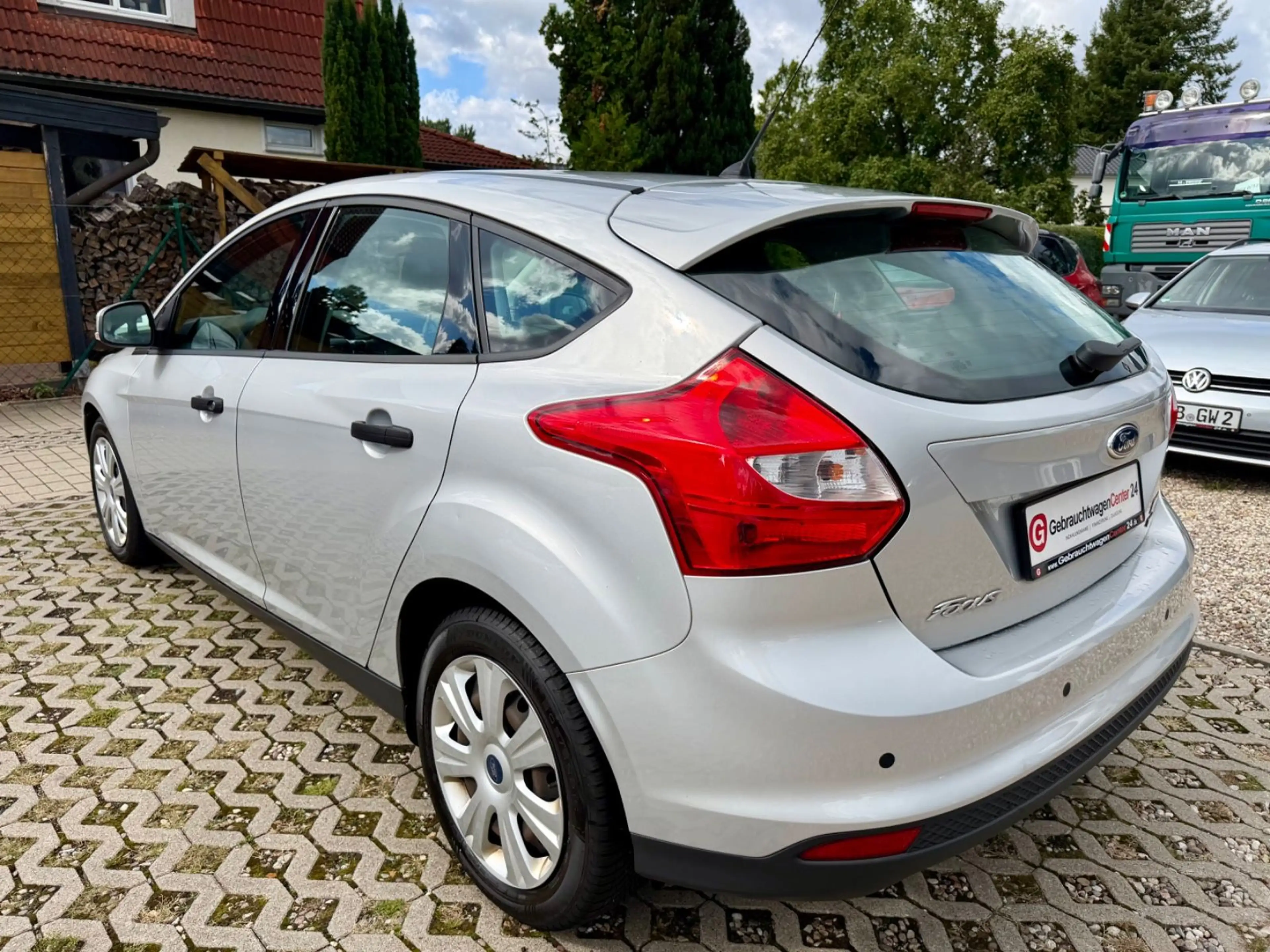 Ford Focus Lim. Ambiente, Allwetter, Klima, PDC — photo 2
