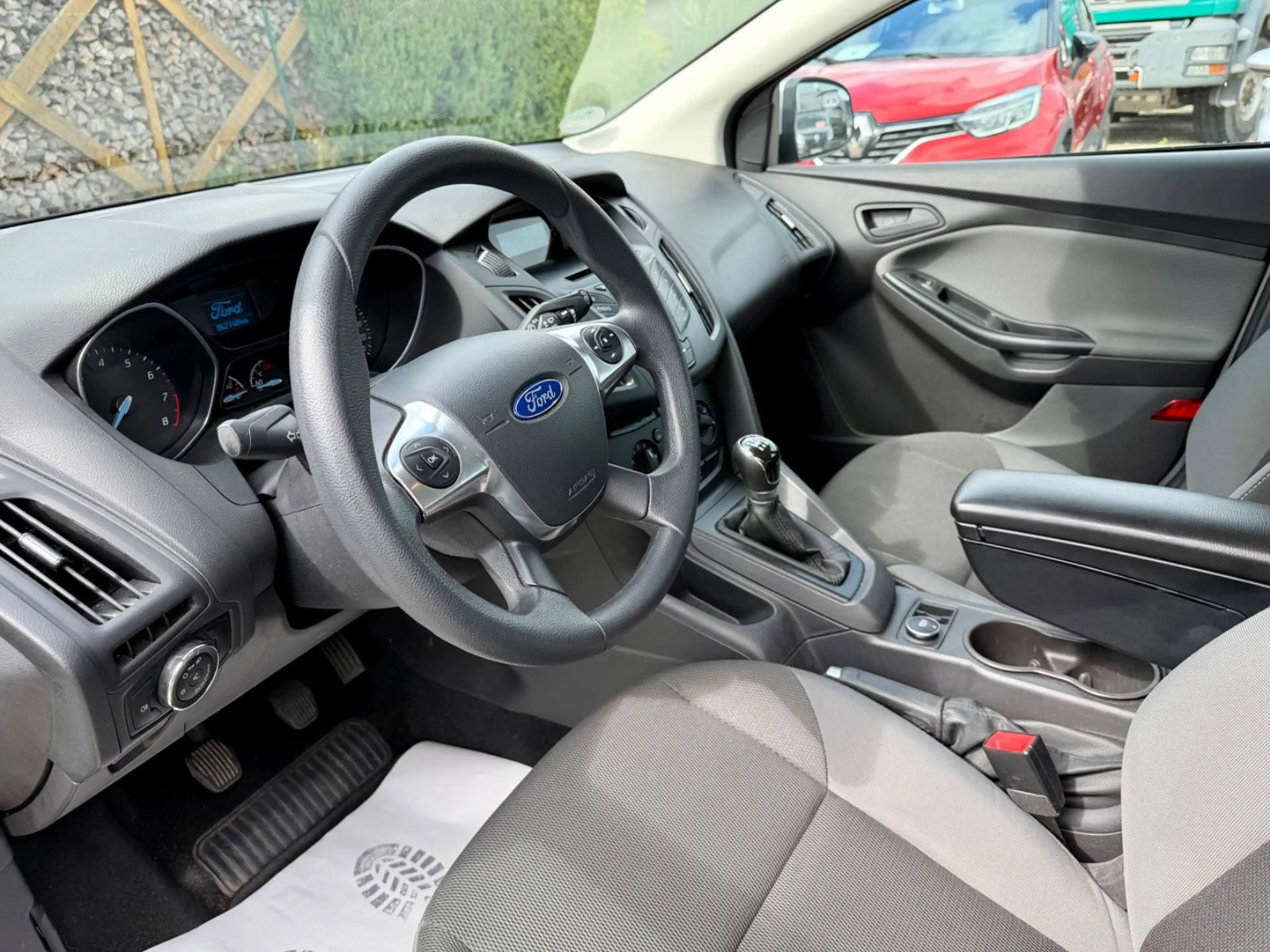 Ford Focus Lim. Ambiente, Allwetter, Klima, PDC — photo 7