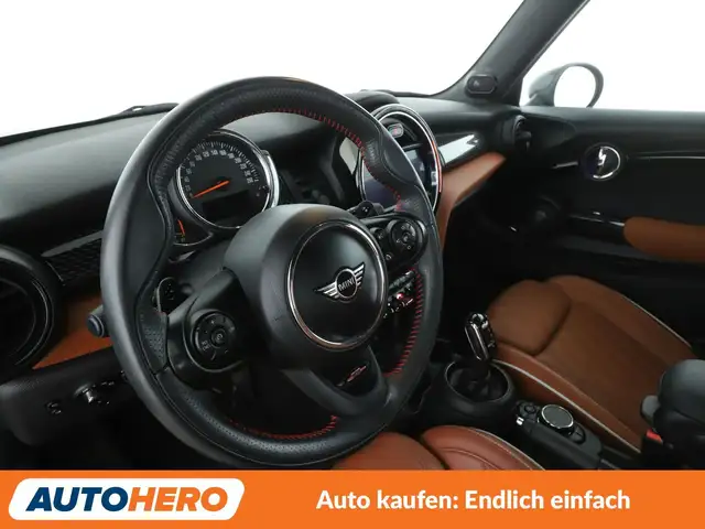 Mini Convertible view 11