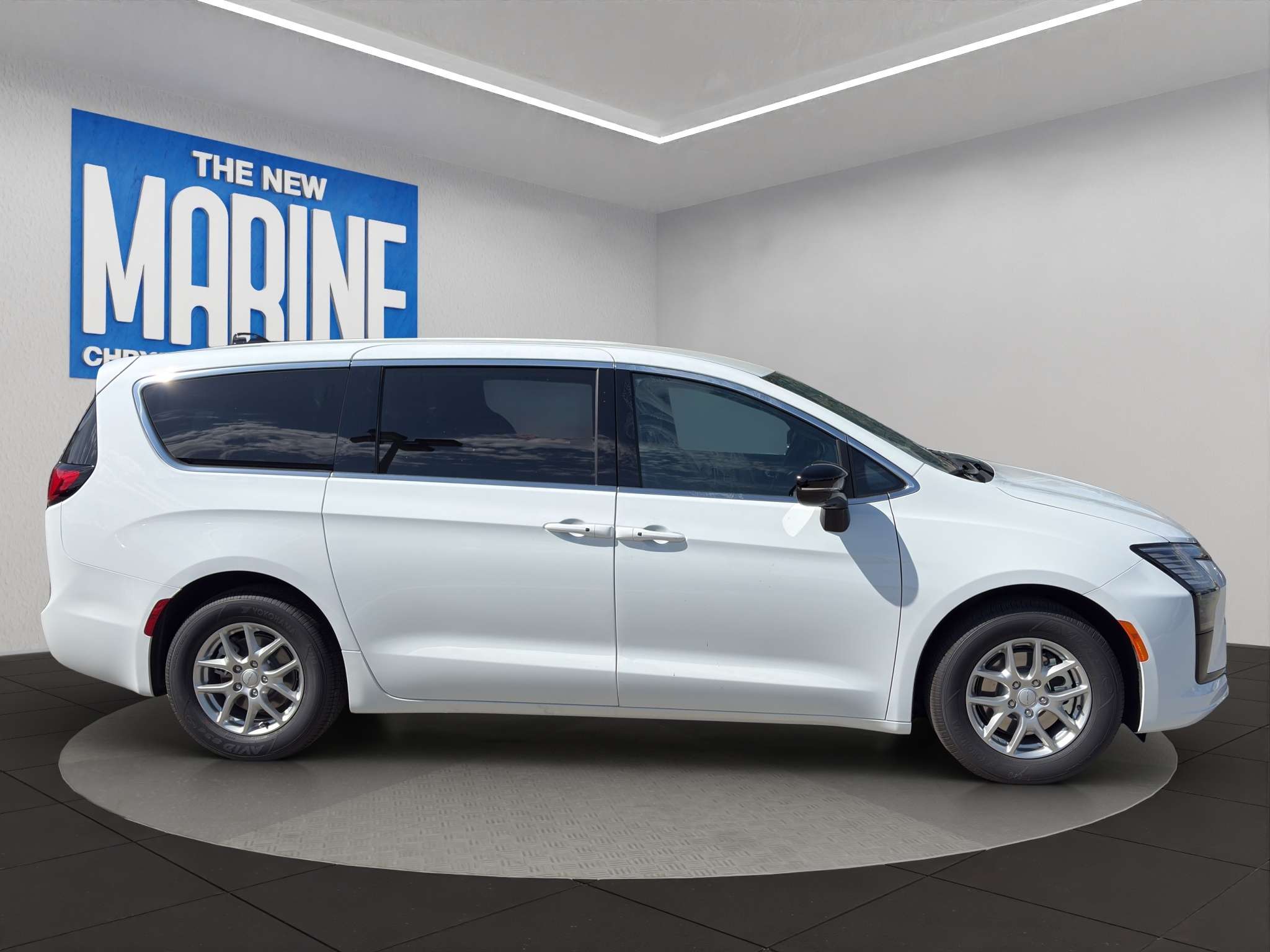 2027 Chrysler Pacifica Select — photo 1