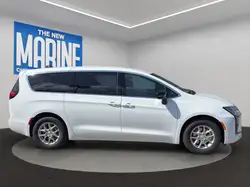 Chrysler Pacifica 2027