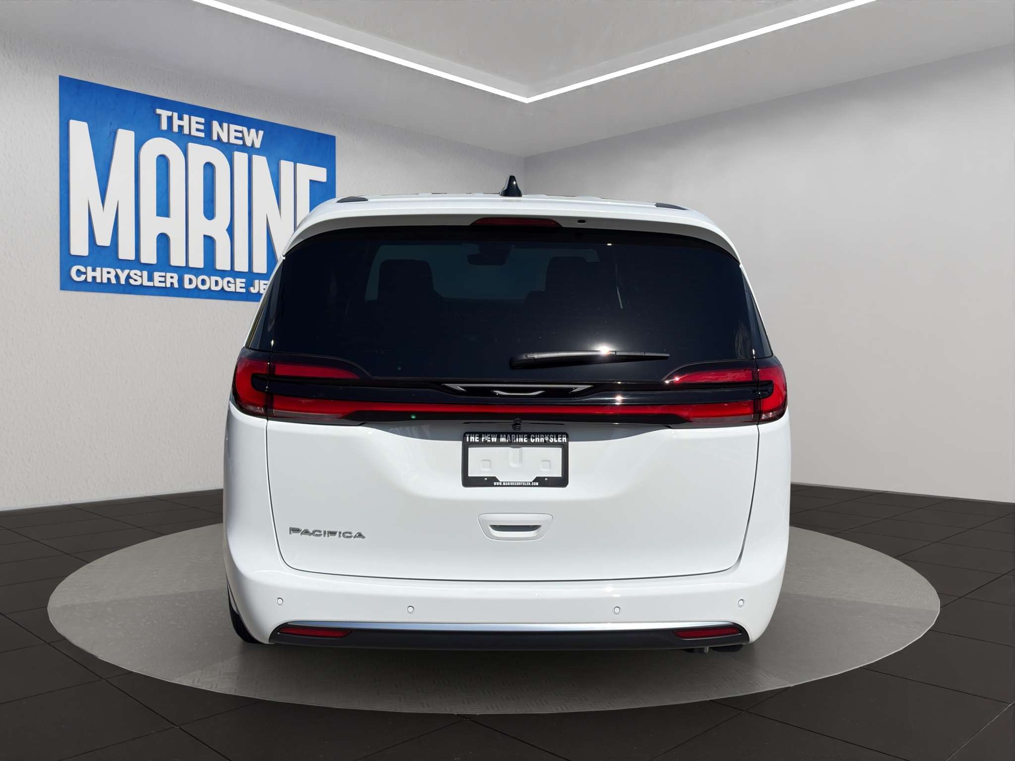 2027 Chrysler Pacifica Select — photo 1